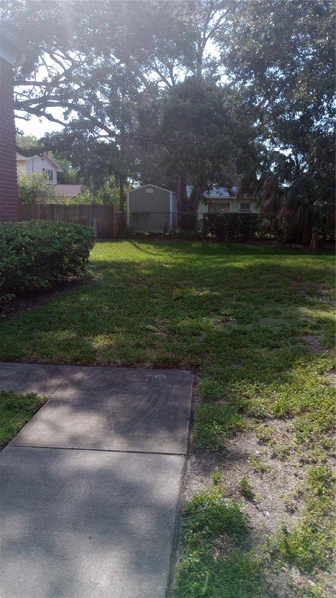 St Petersburg, FL 33702,8480 13TH ST N #B