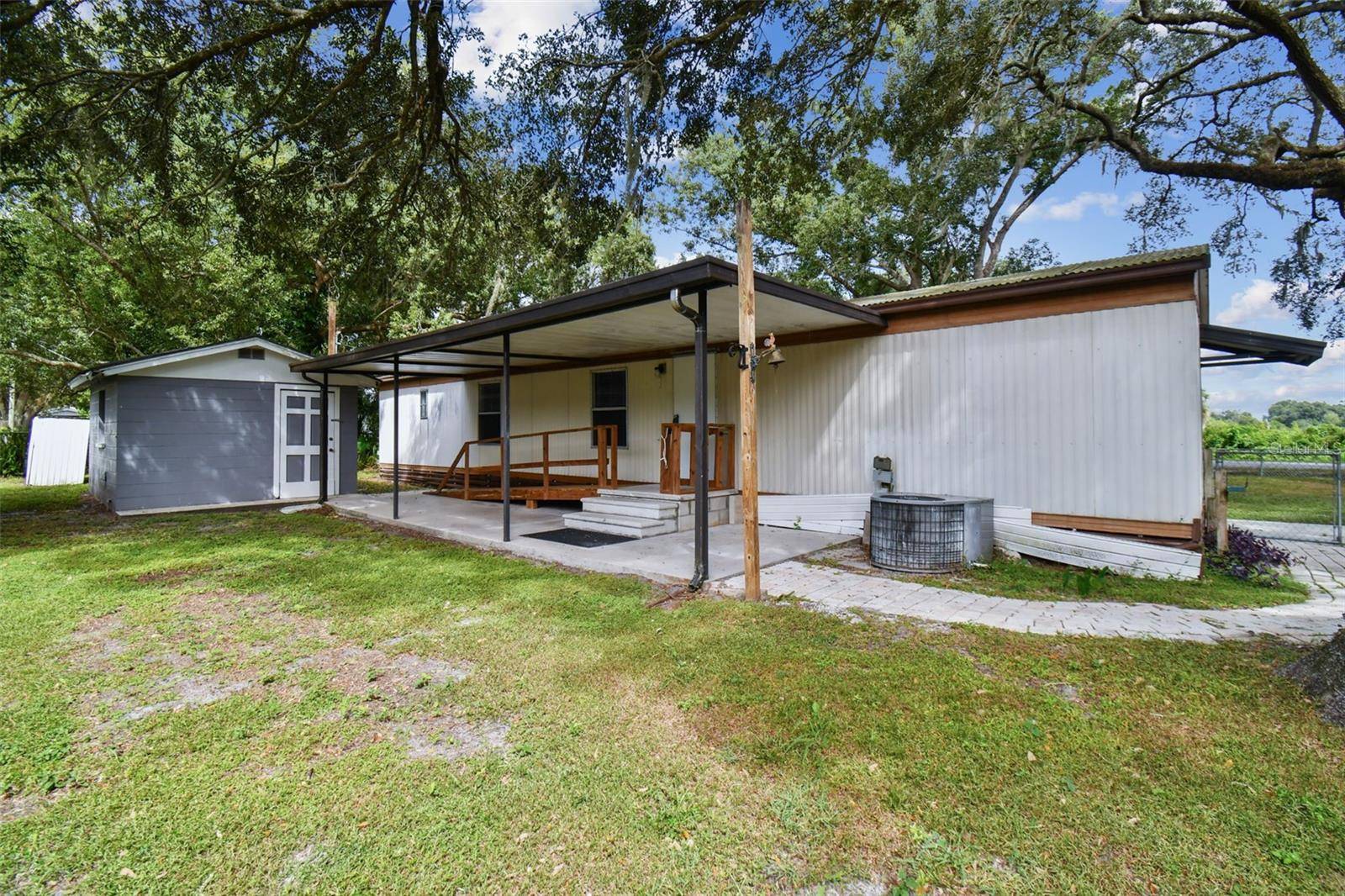 Thonotosassa, FL 33592,10606 4TH ST