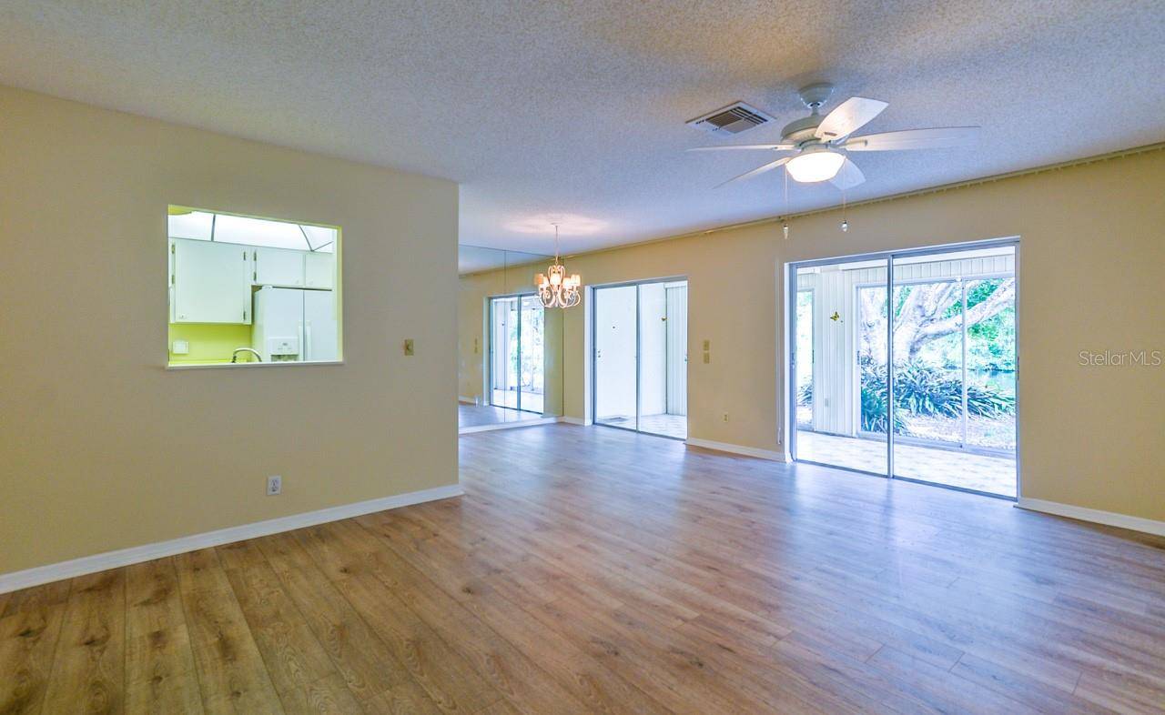 Sun City Center, FL 33573,2321 GLENMORE CIR #314