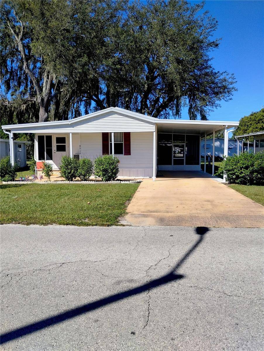 Zephyrhills, FL 33542,4519 AUTUMN PALM DR