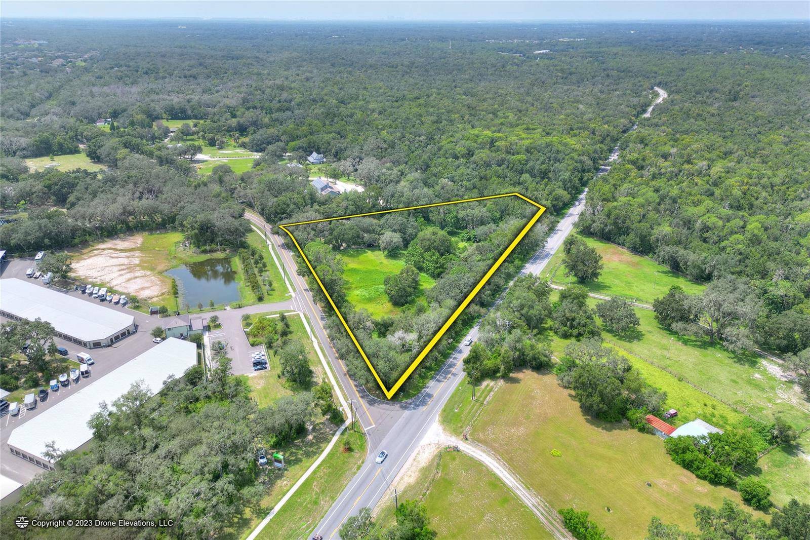 Lithia, FL 33547,5226 LITHIA SPRINGS RD