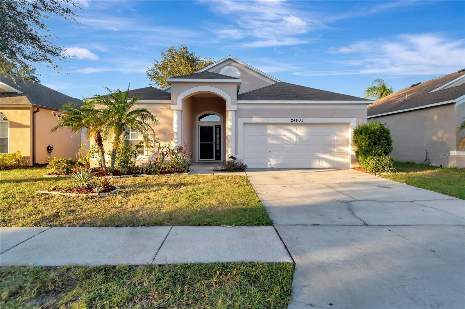 Lutz, FL 33559,24403 BREEZY OAK CT