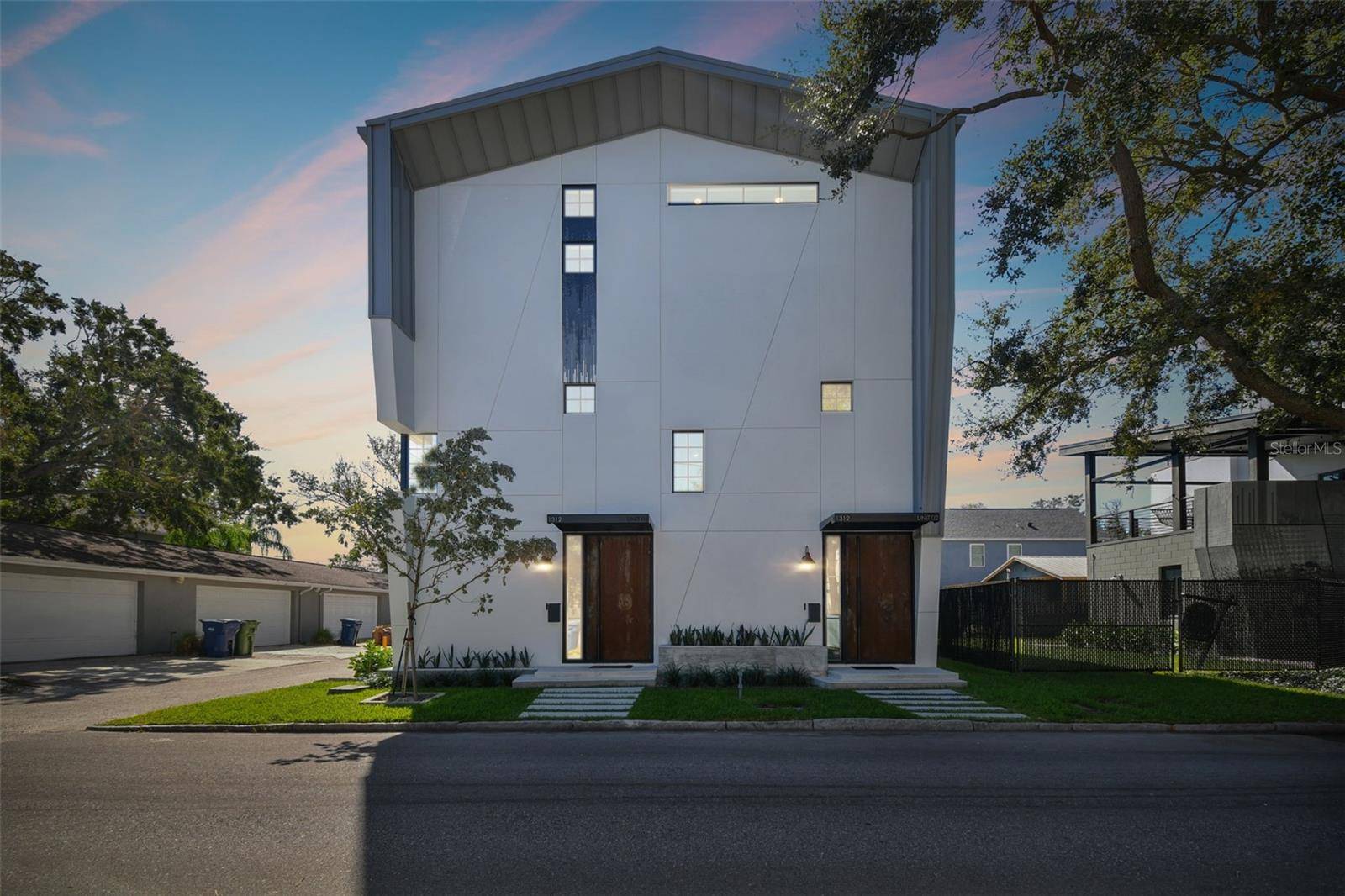 Tampa, FL 33606,1312 W AZEELE ST #1