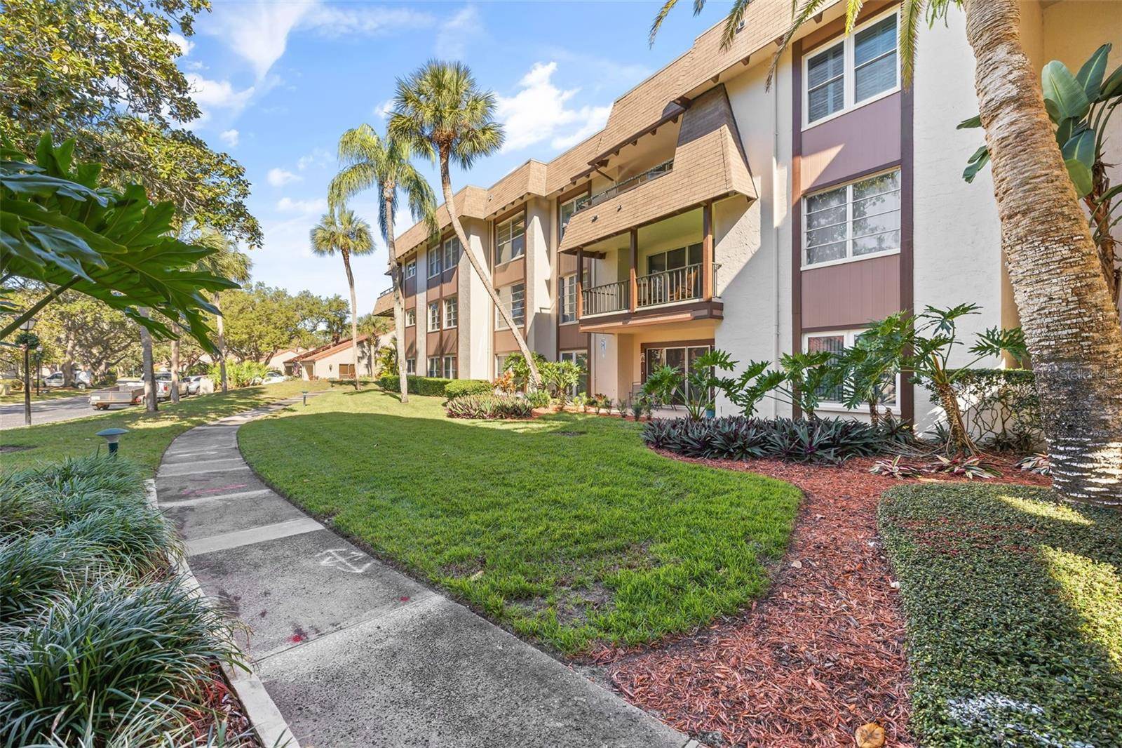 Clearwater, FL 33761,3035 COUNTRYSIDE BLVD #17B