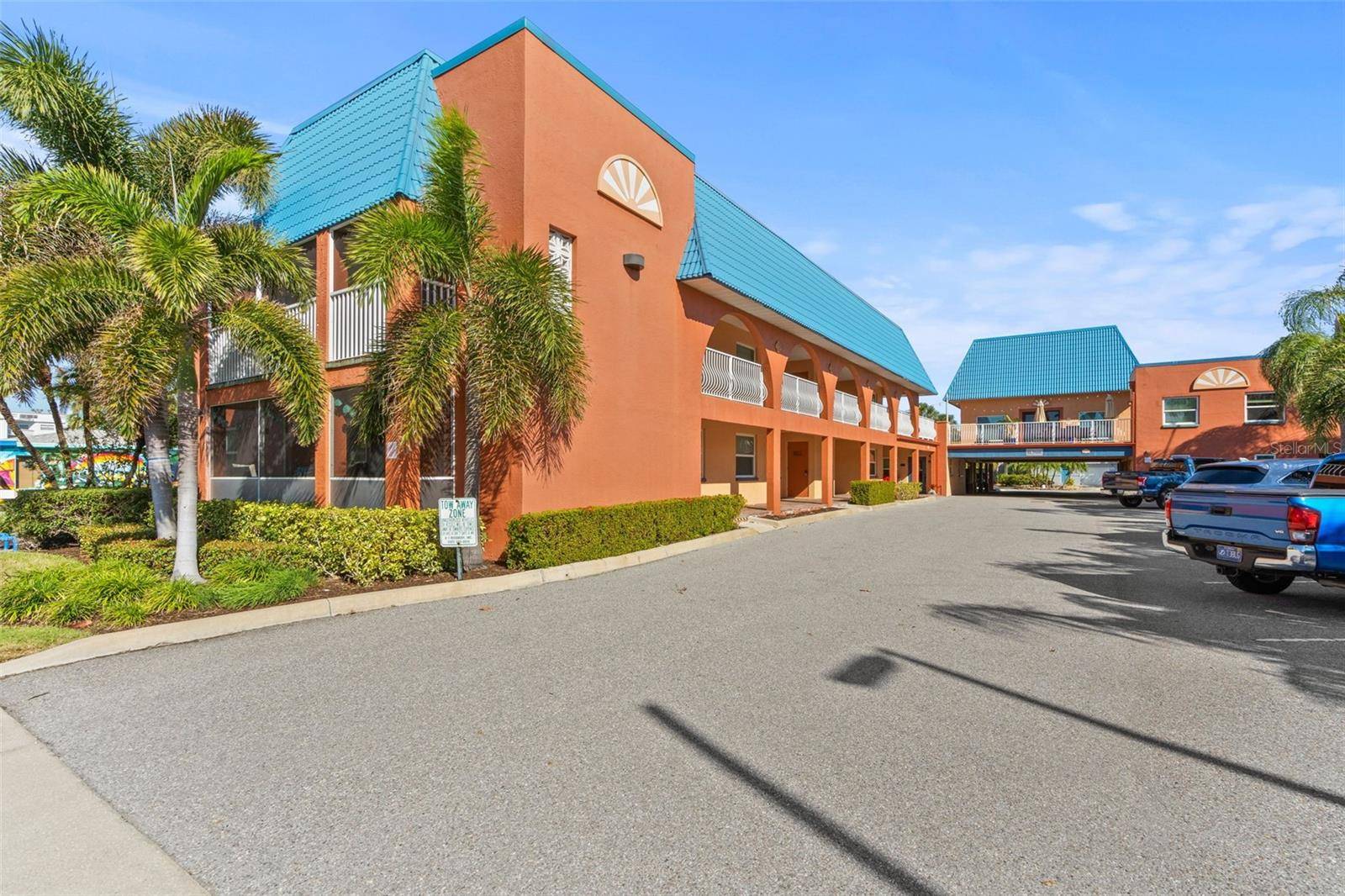 North Redington Beach, FL 33708,17035 GULF BLVD #103