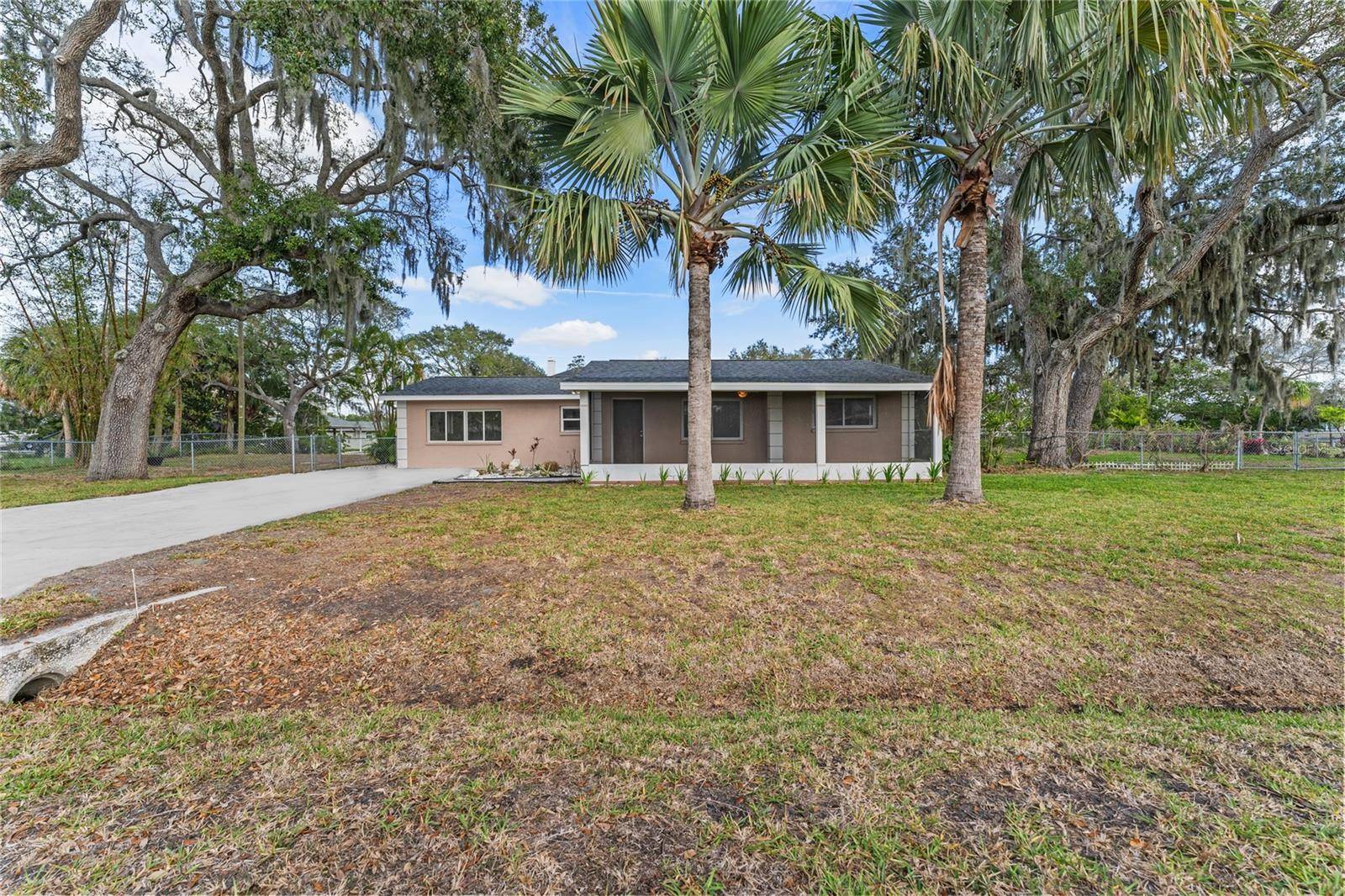 Ruskin, FL 33570,1110 CANAL ST