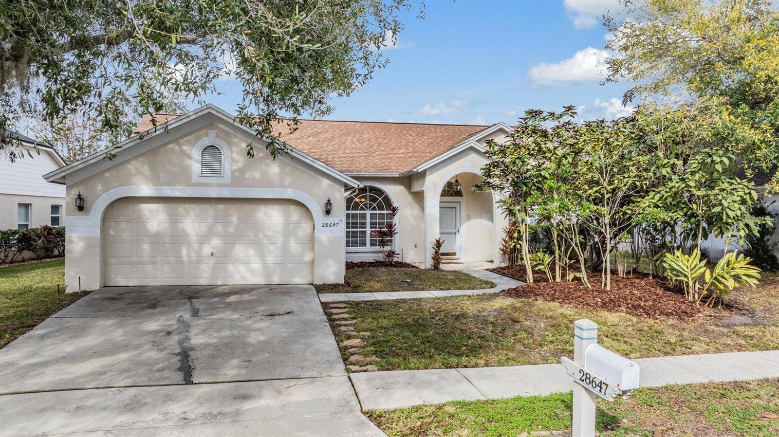 Wesley Chapel, FL 33543,28647 FAIRWEATHER DR