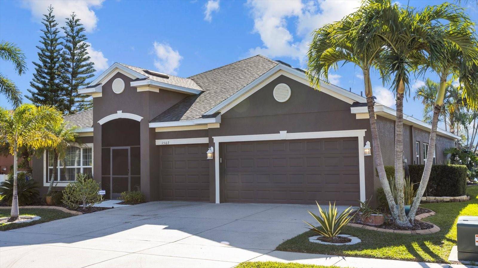 Ruskin, FL 33570,1507 MIRA LAGO CIR