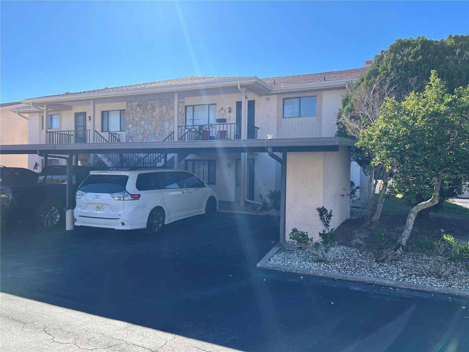 Port Richey, FL 34668,9980 EAGLES POINT CIR #2