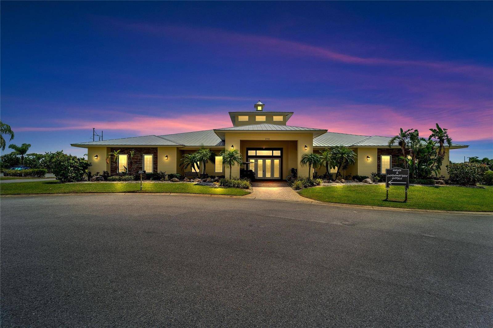Polk City, FL 33868,3254 RED TAIL HAWK DR