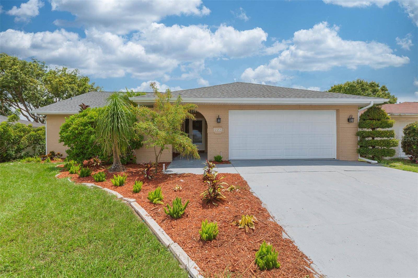 New Port Richey, FL 34653,7722 SUMMERTREE LN