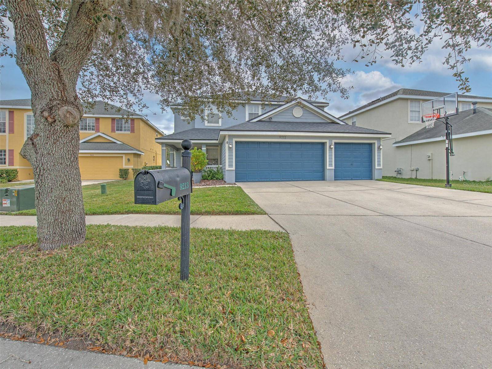 Tampa, FL 33647,9213 OAK PRIDE CT