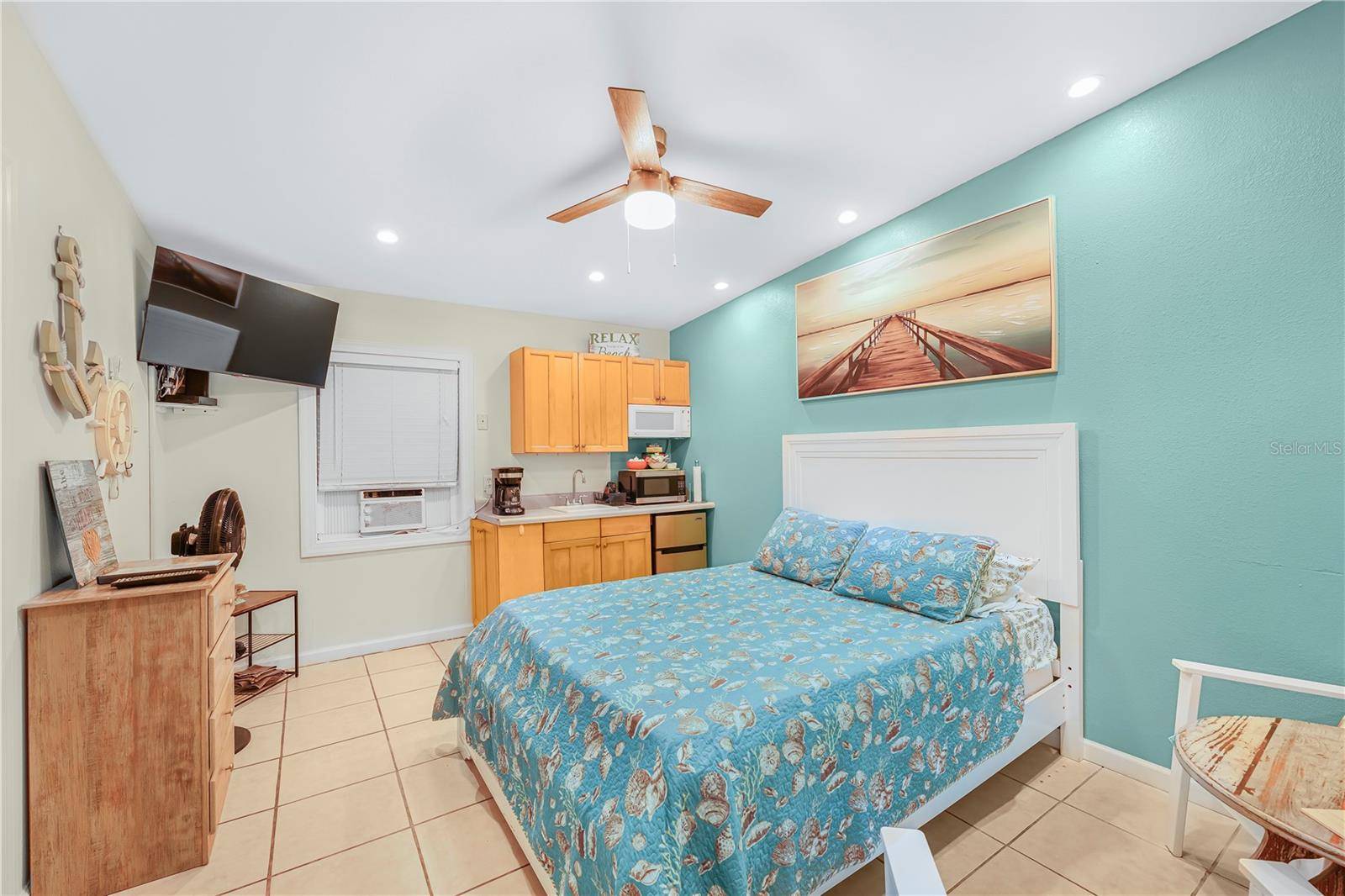 Madeira Beach, FL 33708,13343 GULF BLVD #B8