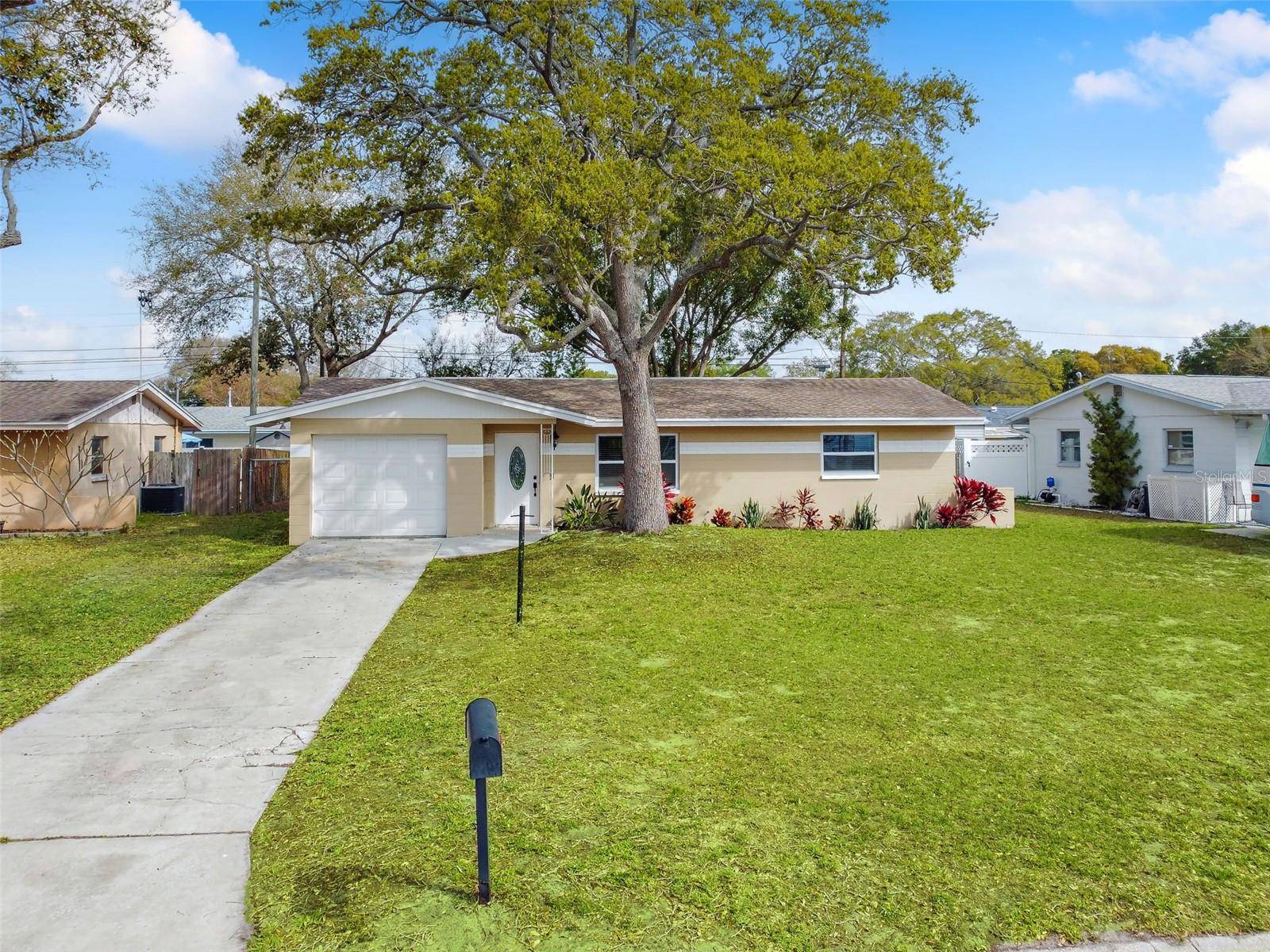 Seminole, FL 33772,11937 83RD AVE