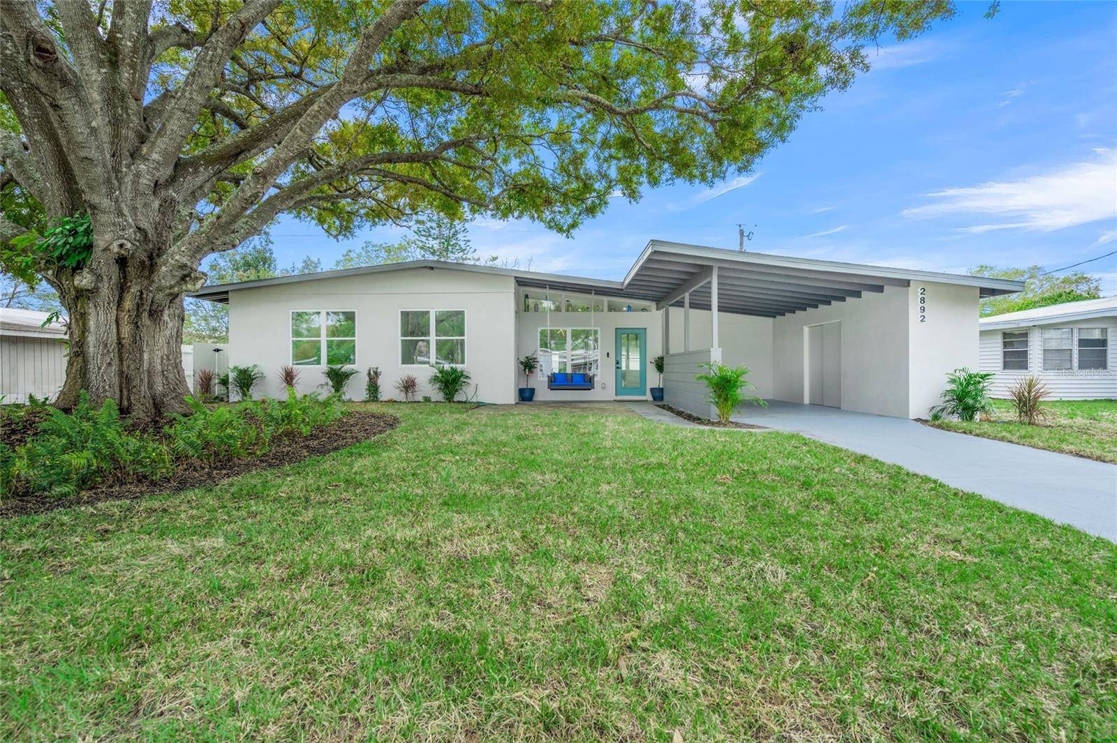 Sarasota, FL 34237,2892 GREENBRIAR ST