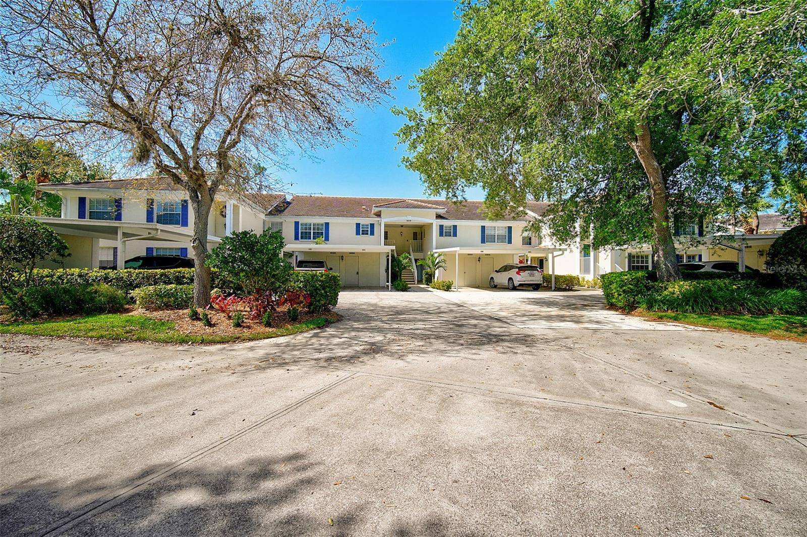 Venice, FL 34293,809 MONTROSE DR #203