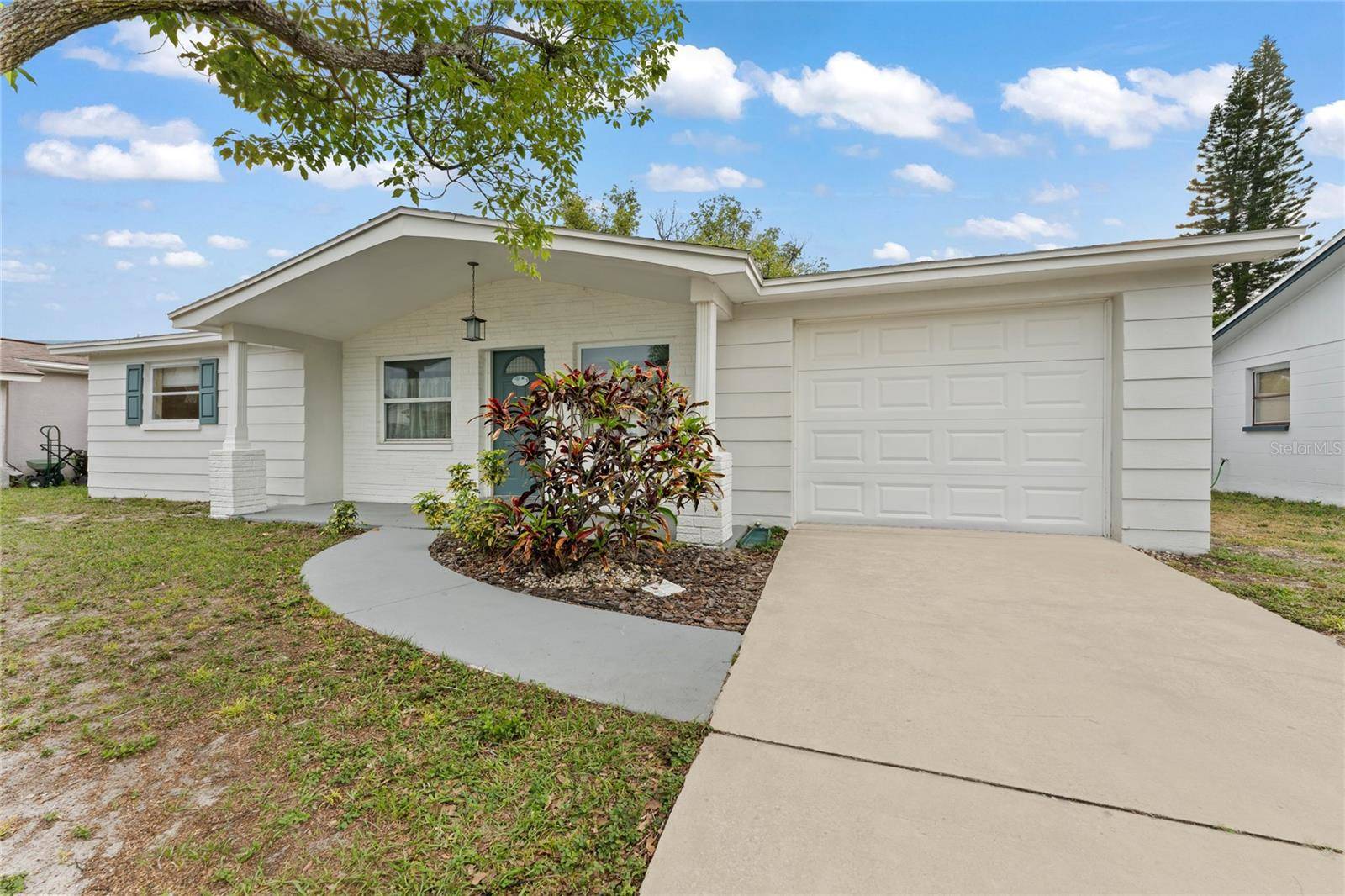 Holiday, FL 34691,1426 VIKING DR