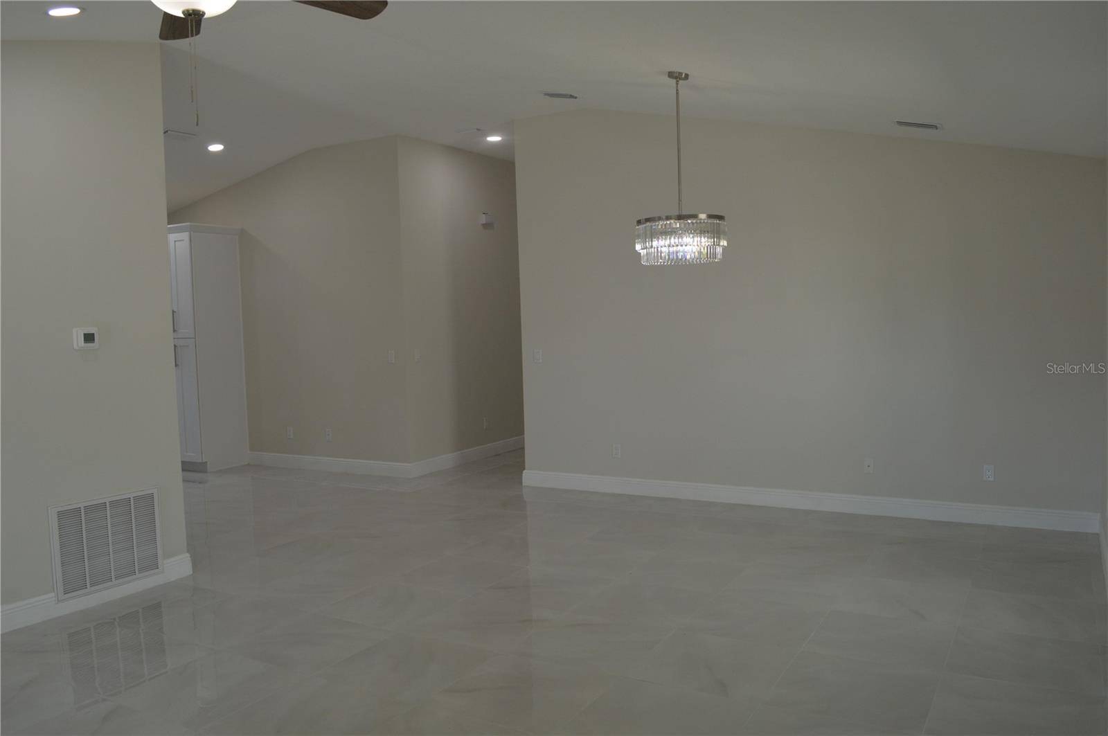 Tampa, FL 33614,3917 W ROBSON ST