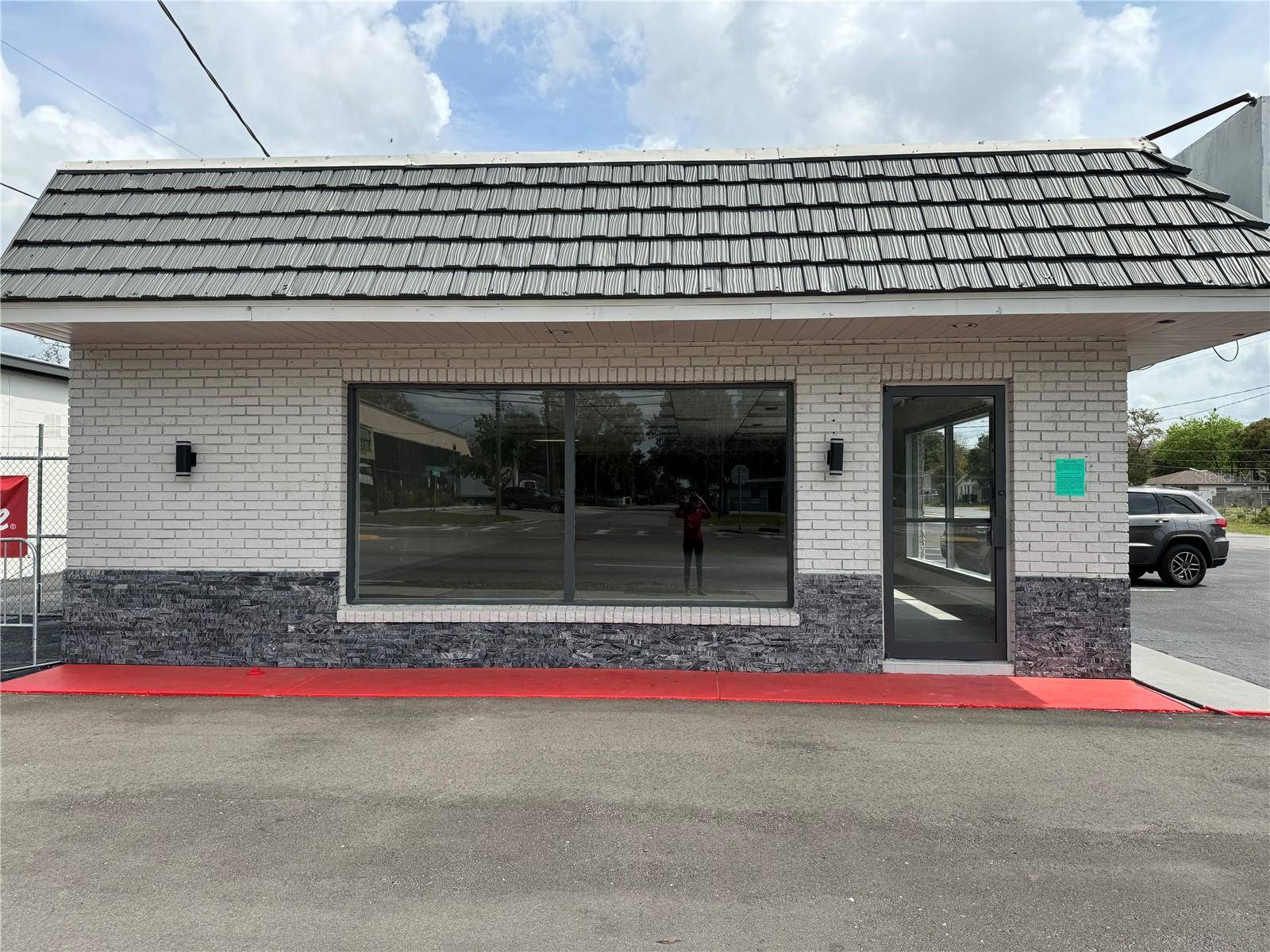Tampa, FL 33612,9501 N NEBRASKA AVE