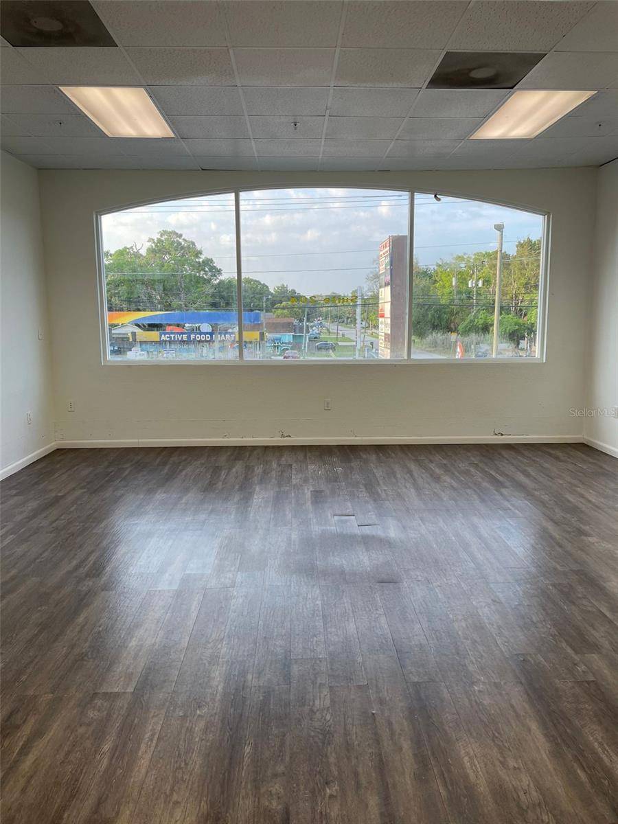 Tampa, FL 33604,1412 W WATERS AVE #204