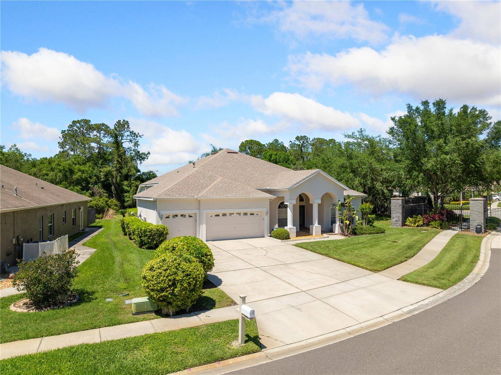 Wesley Chapel, FL 33543,1545 DEERBOURNE DR