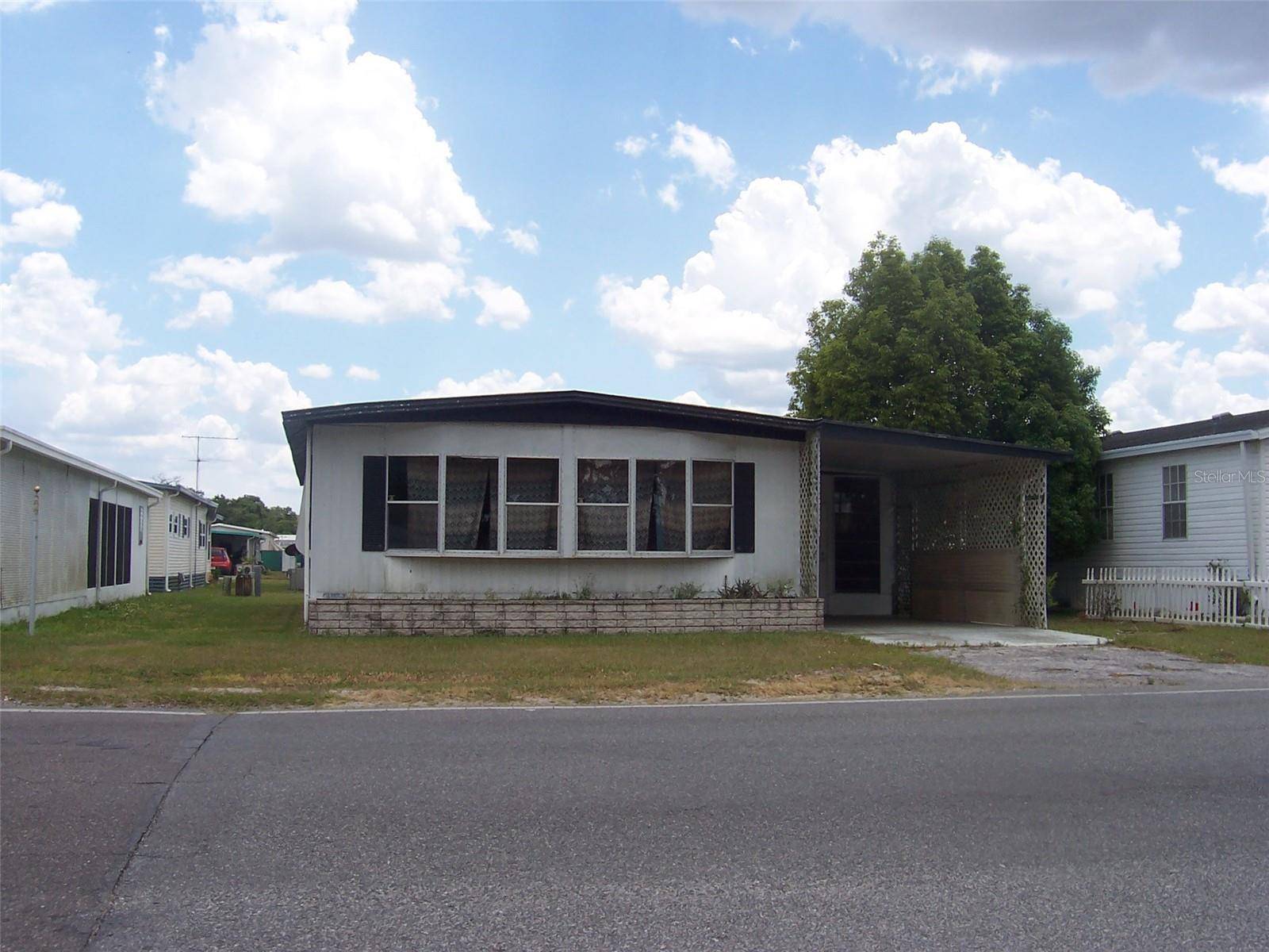 Zephyrhills, FL 33541,6967 FORT KING RD
