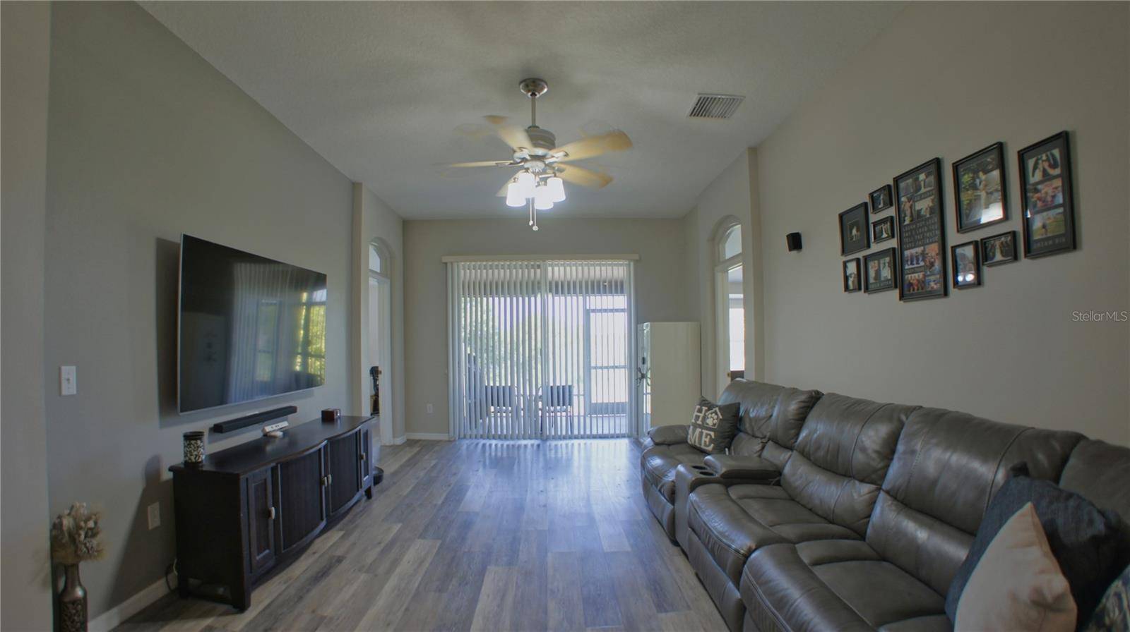 Ruskin, FL 33570,1667 BONITA BLUFF CT