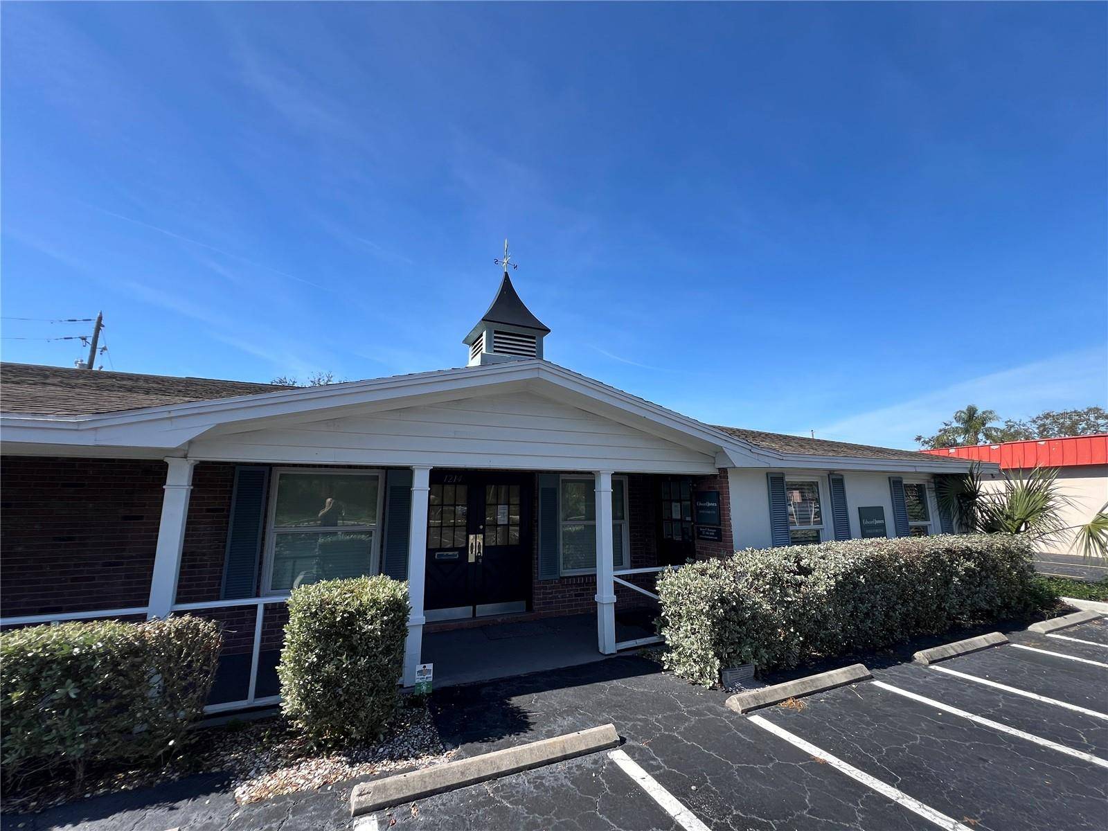 St Petersburg, FL 33710,1212 66TH ST N