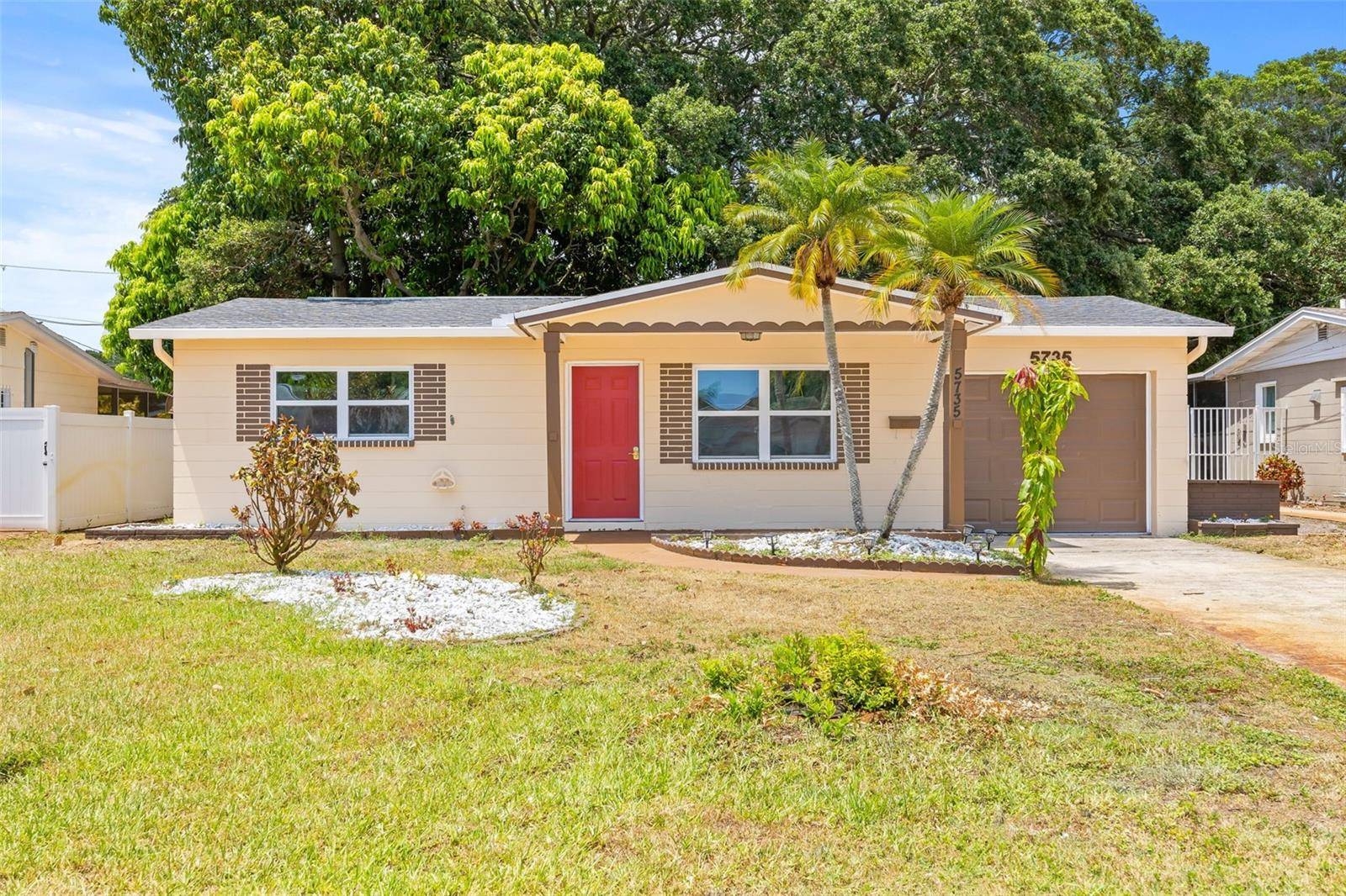 St Petersburg, FL 33710,5735 15TH AVE N