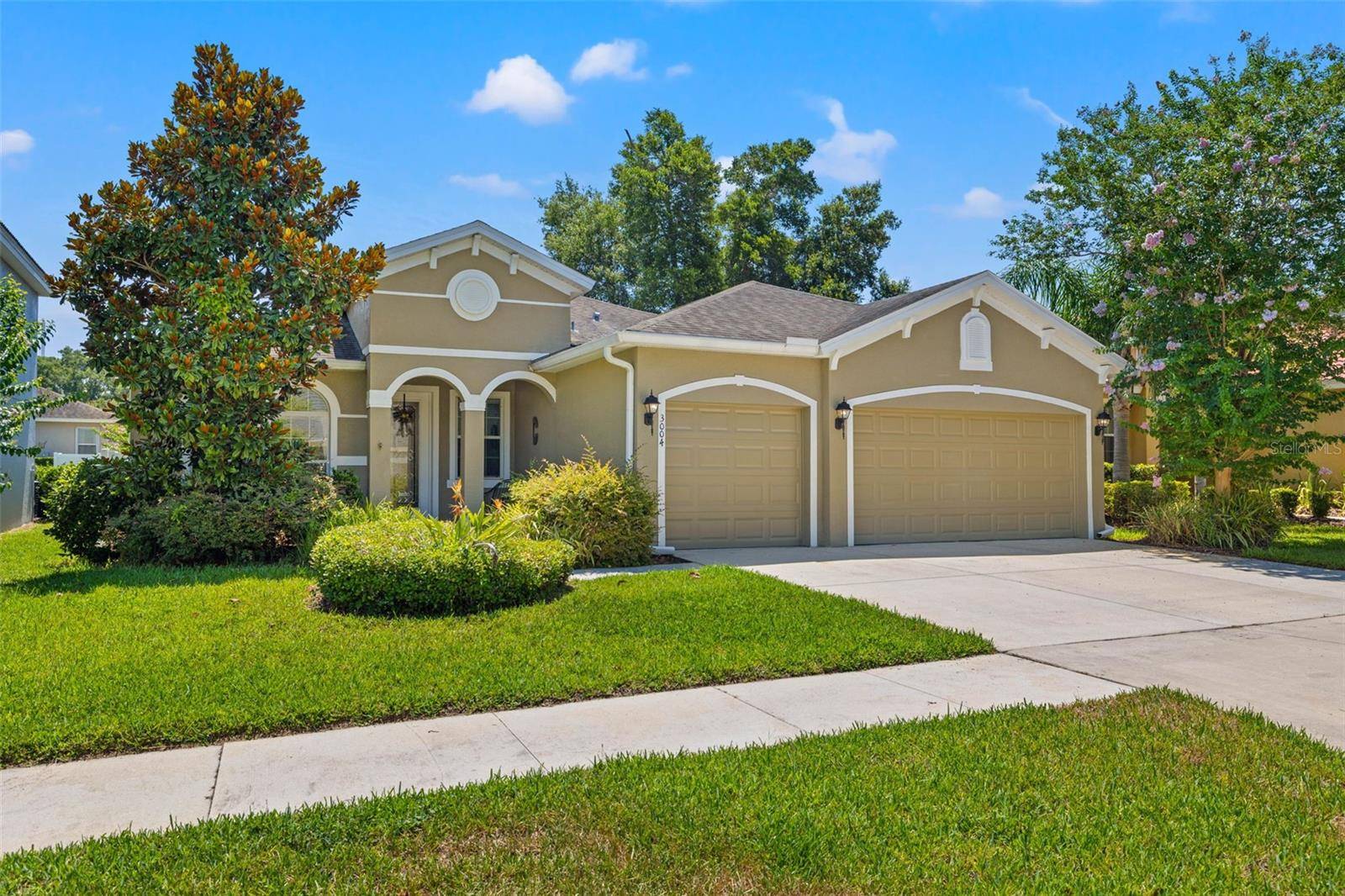 Seffner, FL 33584,3004 MAPLE SHADE PL