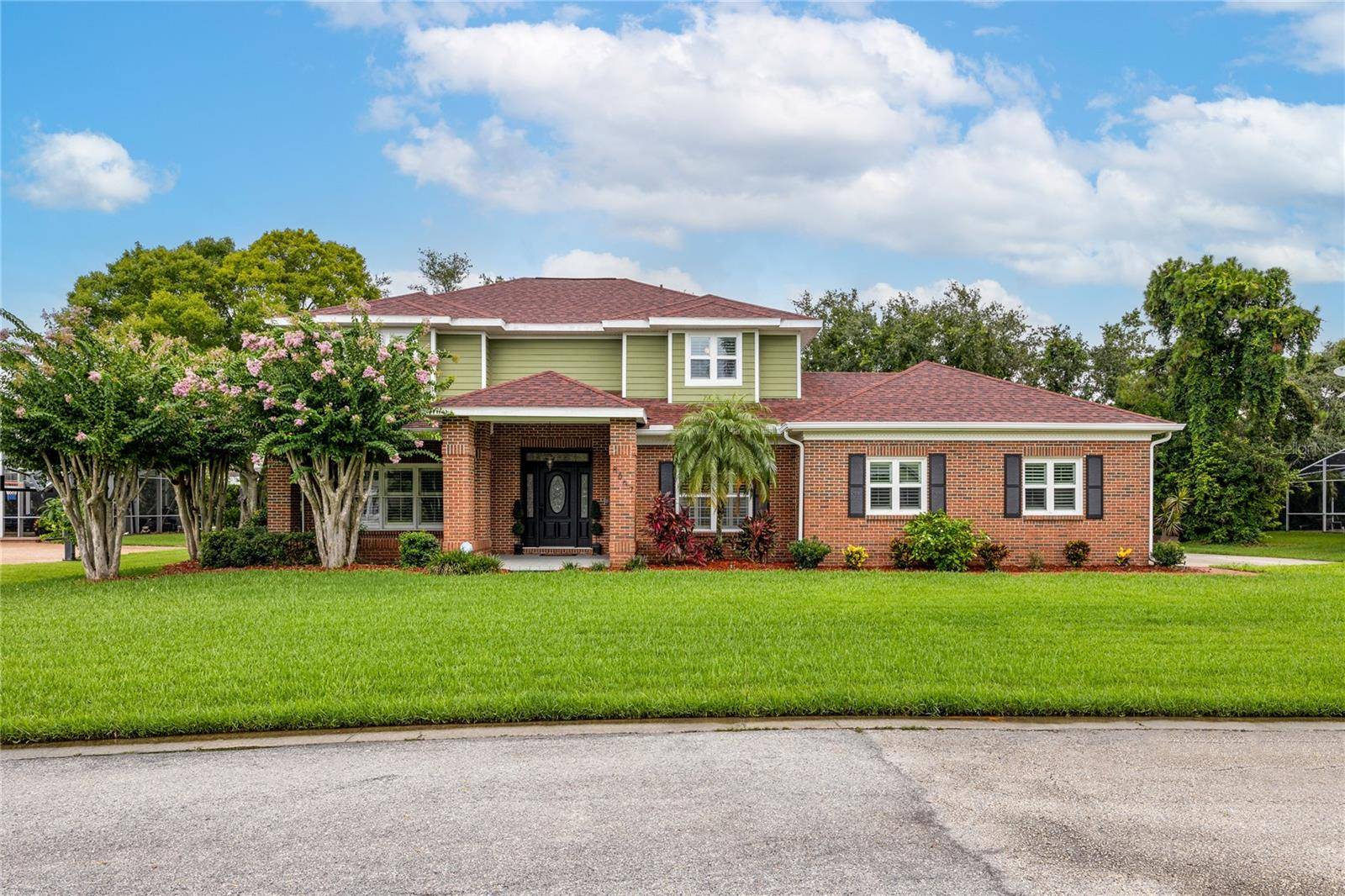 Seminole, FL 33777,8667 BURNING TREE CIR