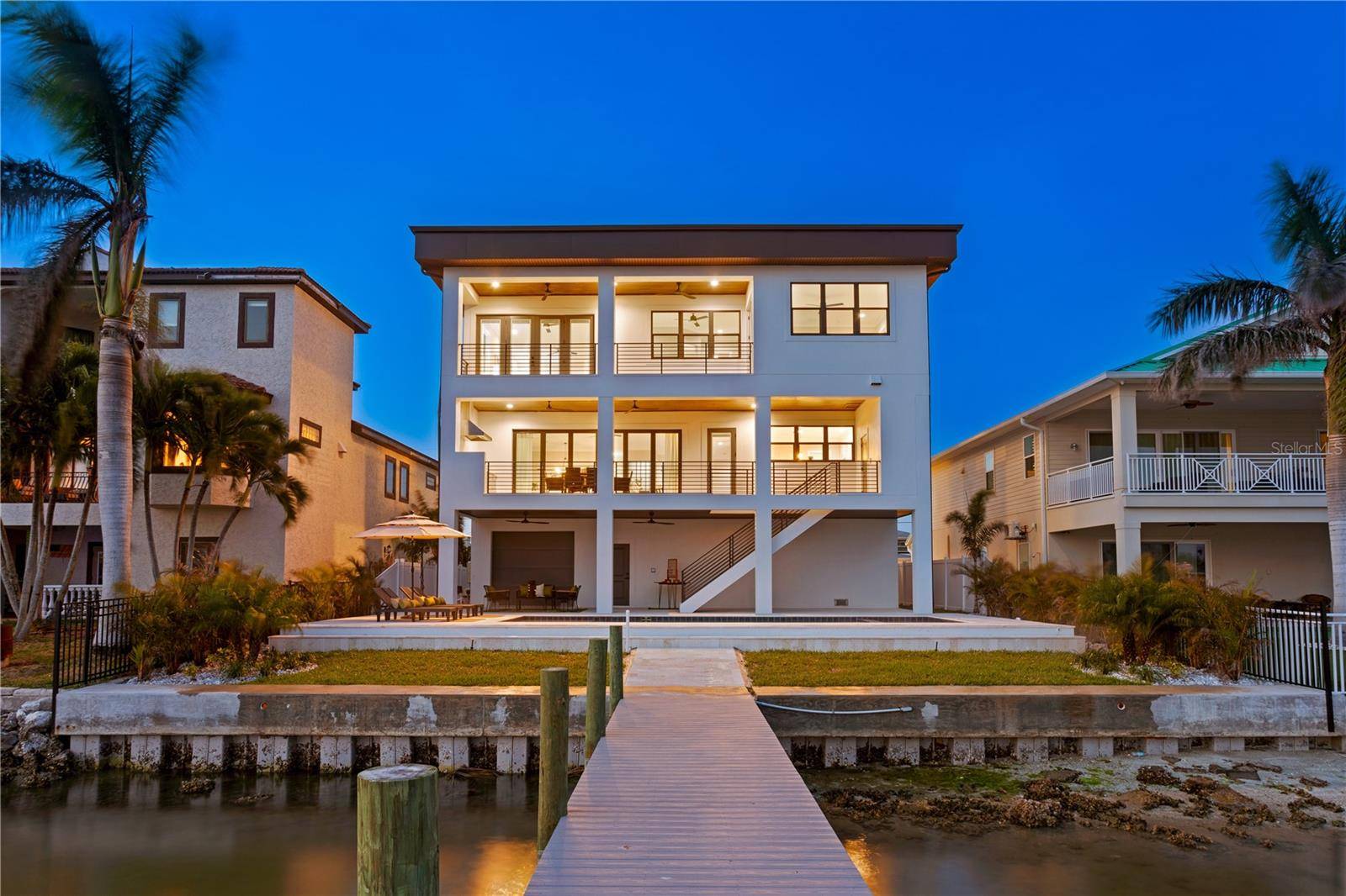 Madeira Beach, FL 33708,831 BAY POINT DR