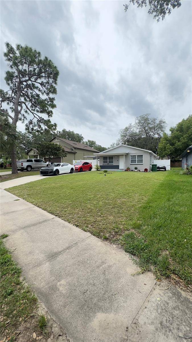 Tampa, FL 33612,9404 FOREST HILLS DR