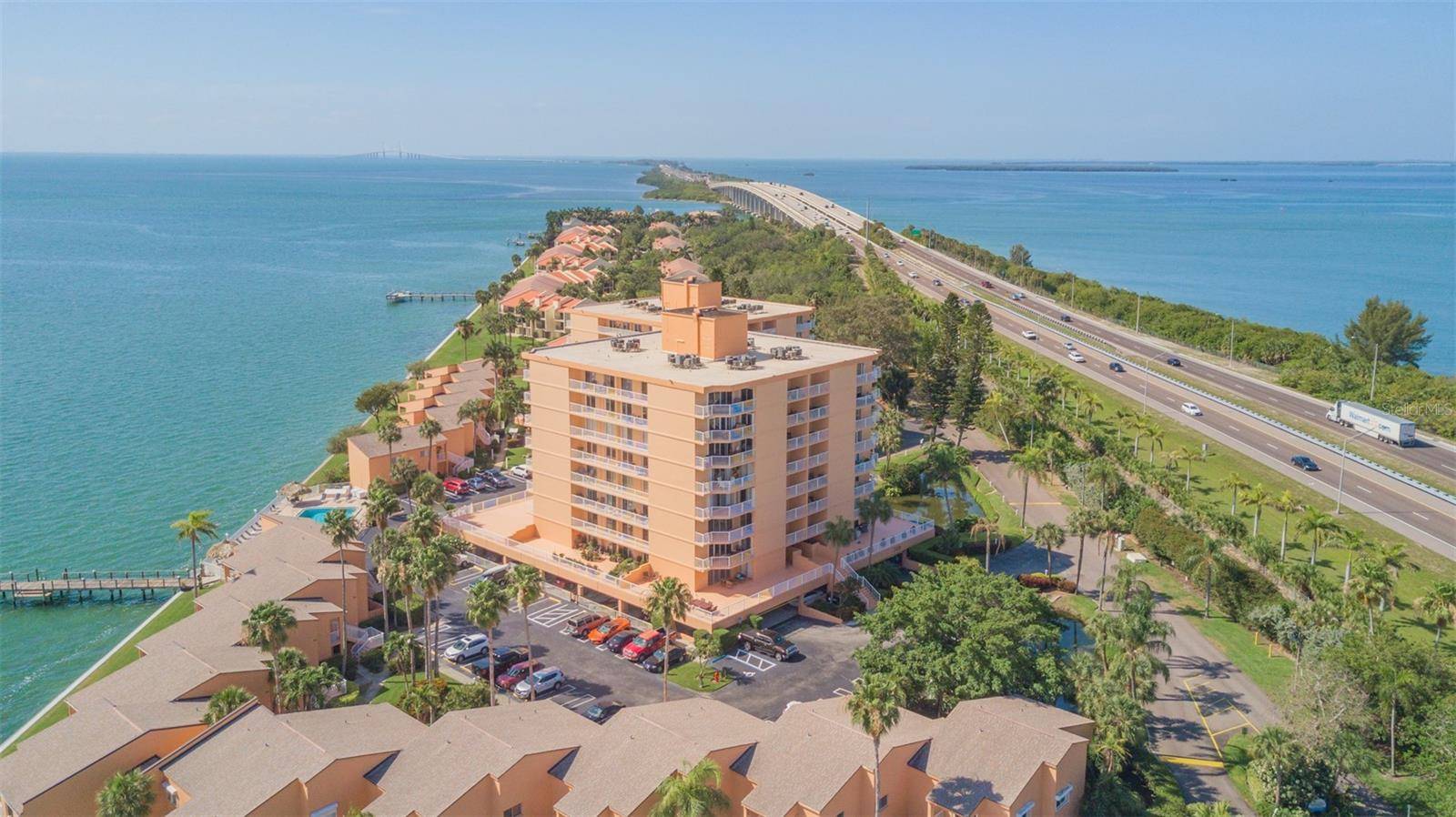 St Petersburg, FL 33711,7430 SUNSHINE SKYWAY LN S #401