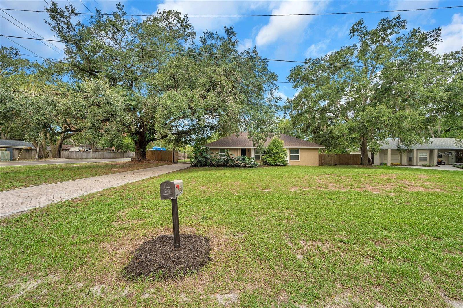 Lutz, FL 33549,18502 WALKER RD