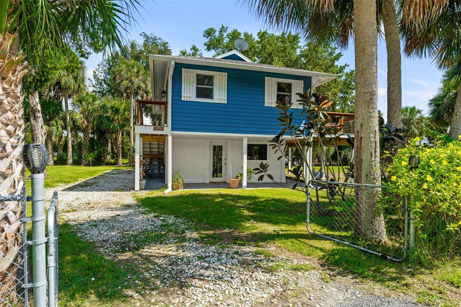 Weeki Wachee, FL 34607,10581 PINE ISLAND DR