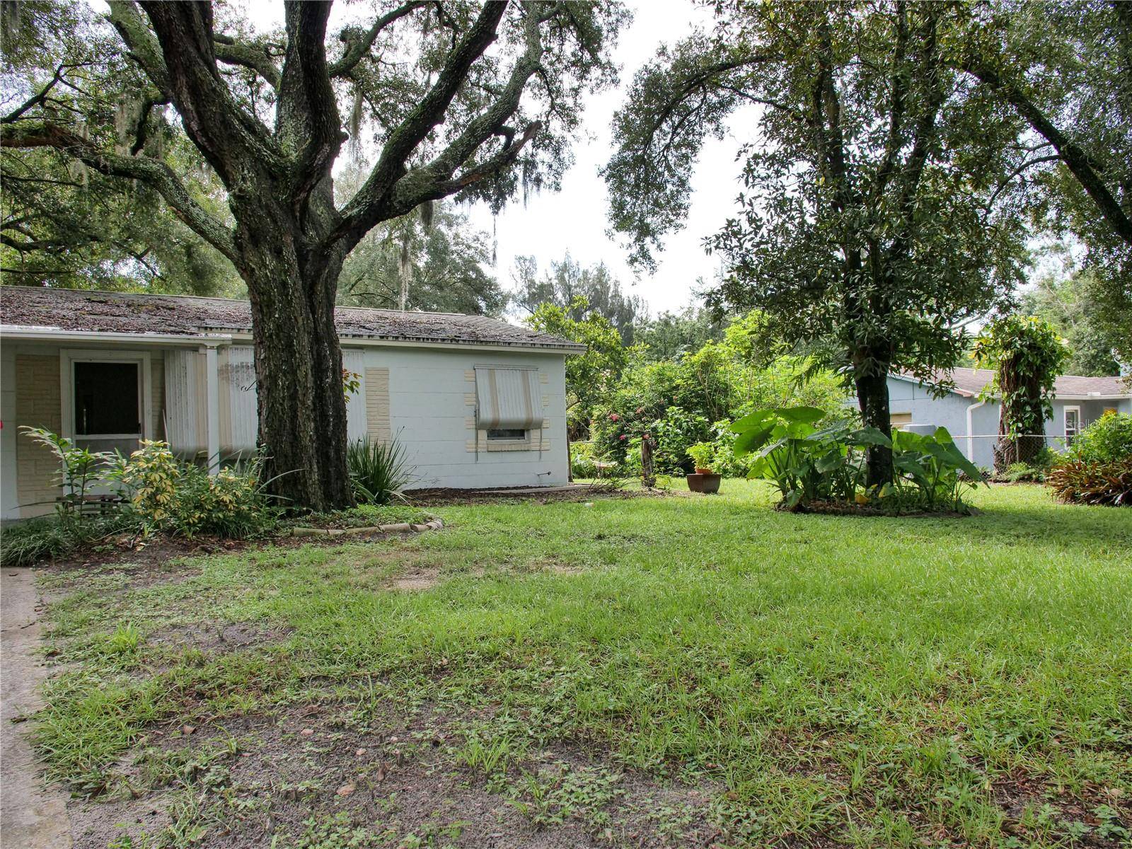 Thonotosassa, FL 33592,11423 WALKER RD