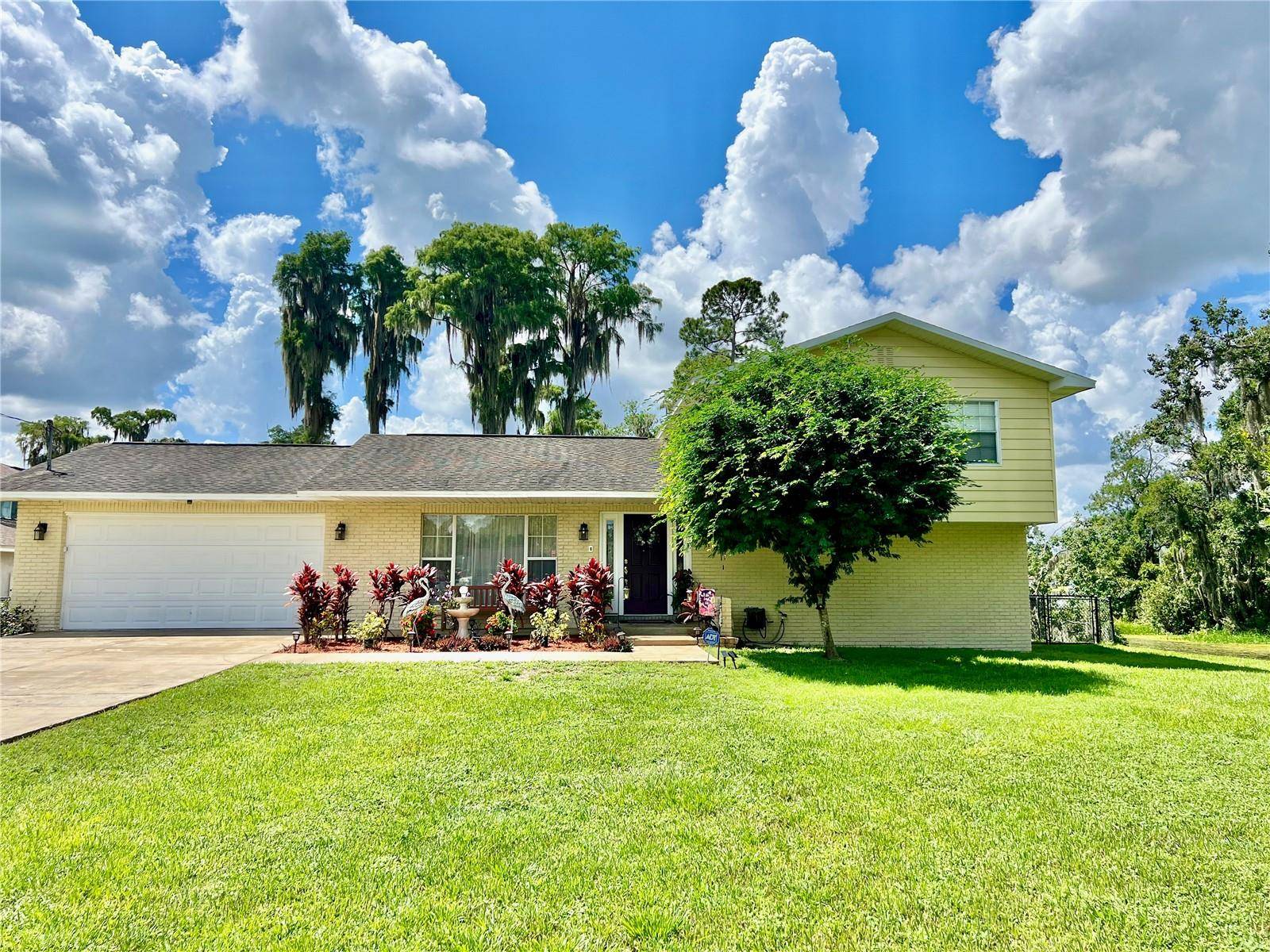 Lutz, FL 33549,18709 LAKESHORE DR