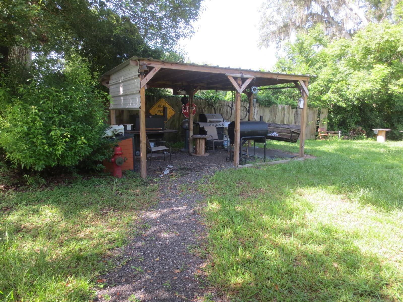 Dade City, FL 33525,10311 US HIGHWAY 98