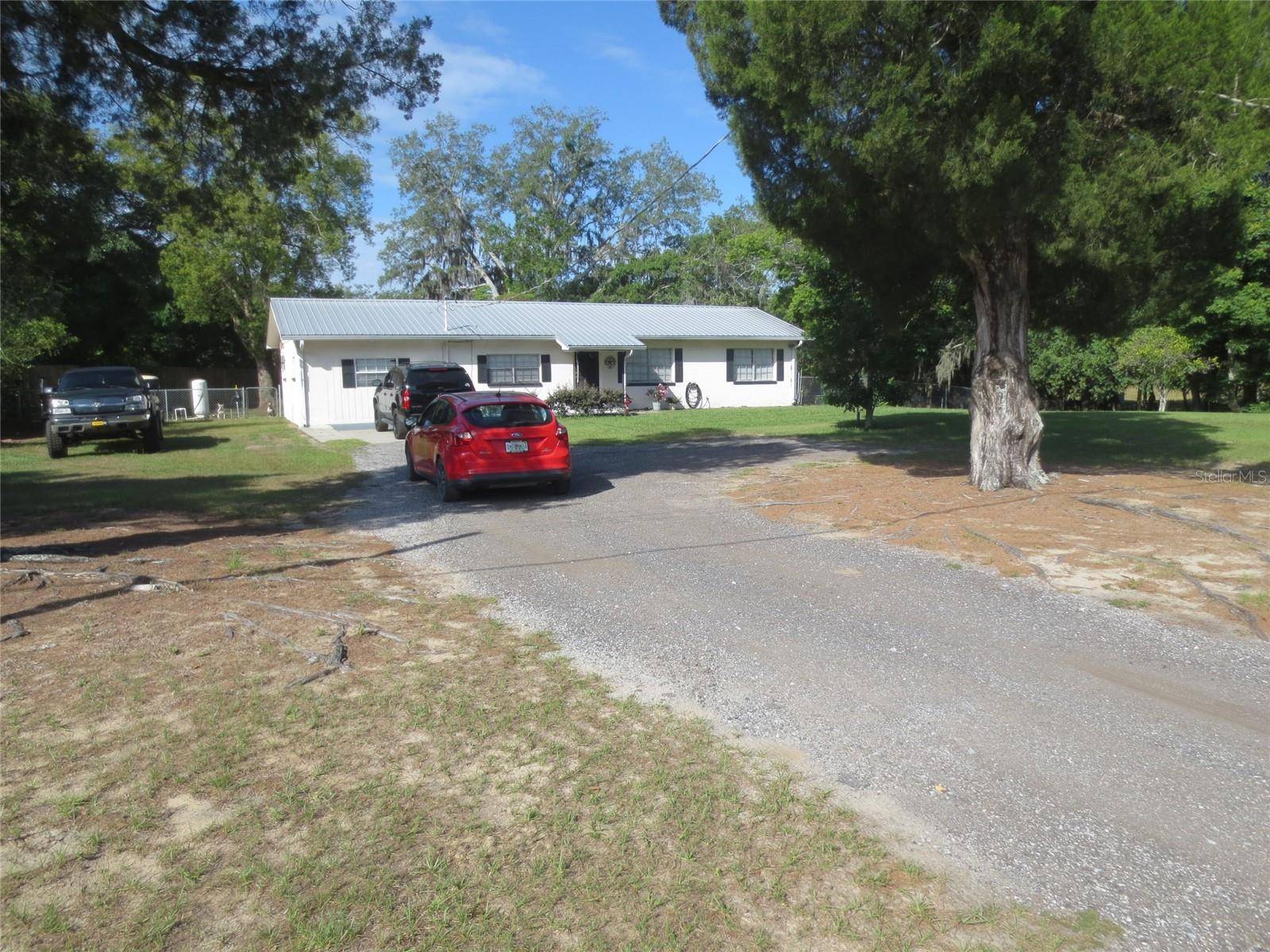 Dade City, FL 33525,10311 US HIGHWAY 98