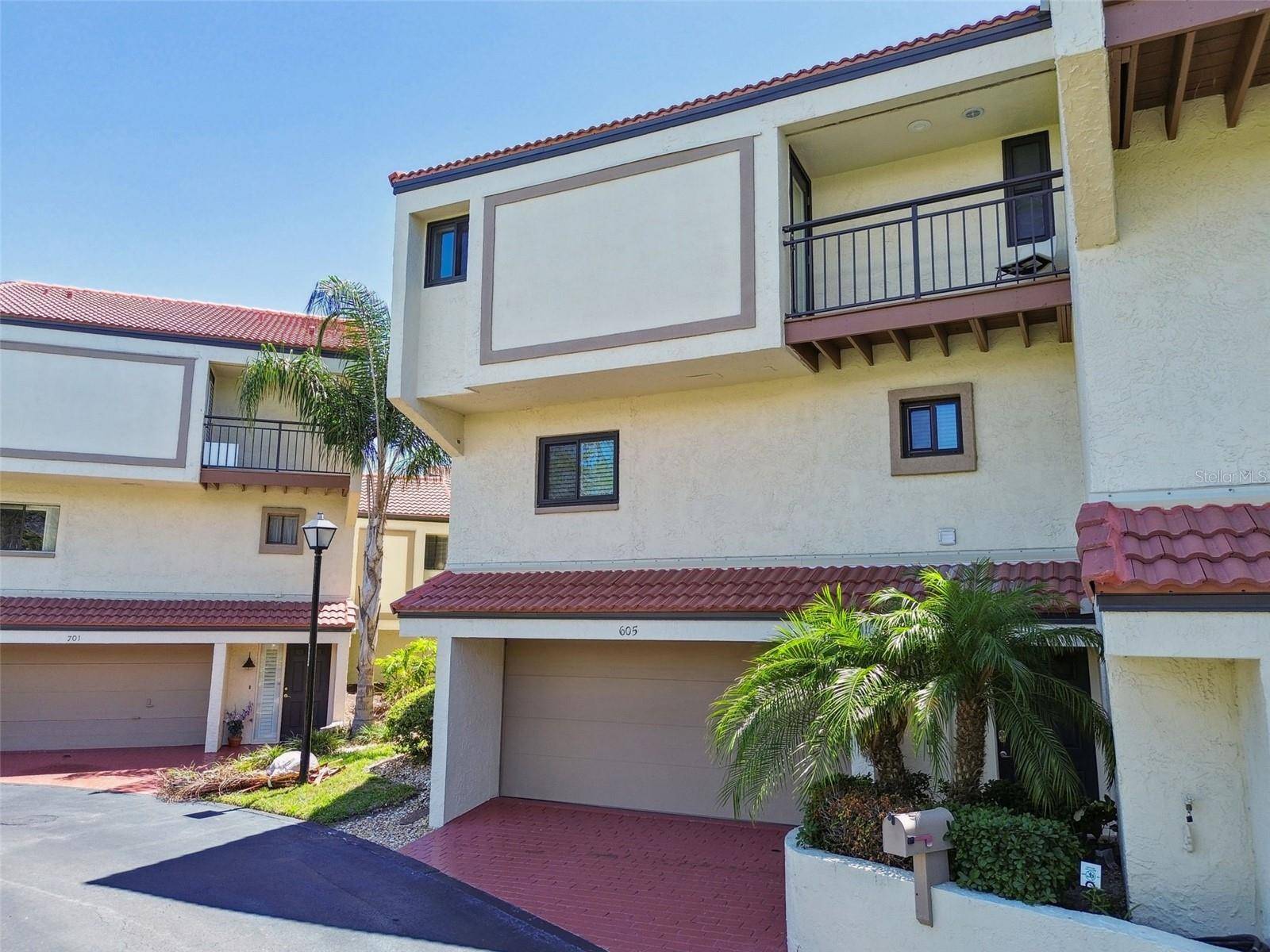 Clearwater Beach, FL 33767,240 WINDWARD PASSAGE #605