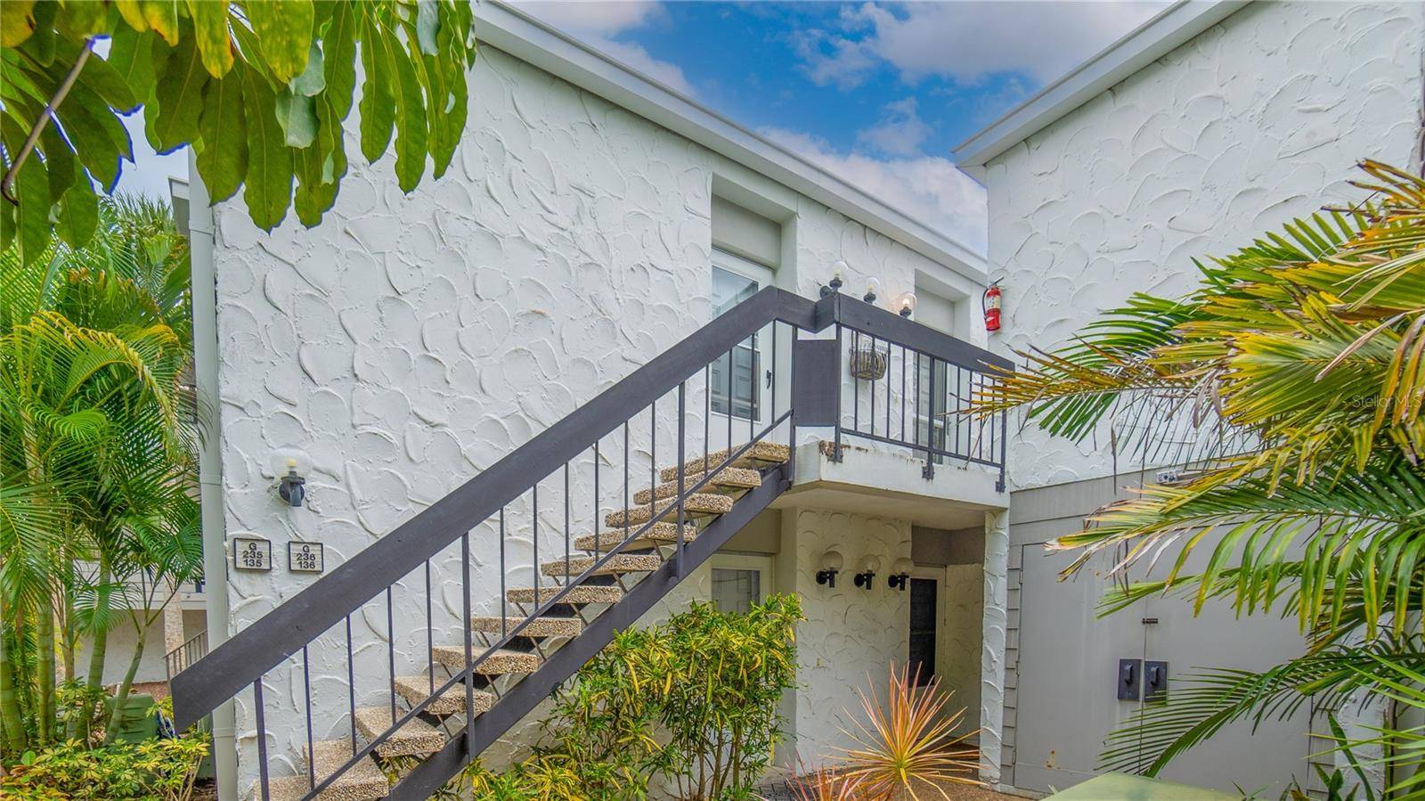 Venice, FL 34285,1555 TARPON CENTER DR #136