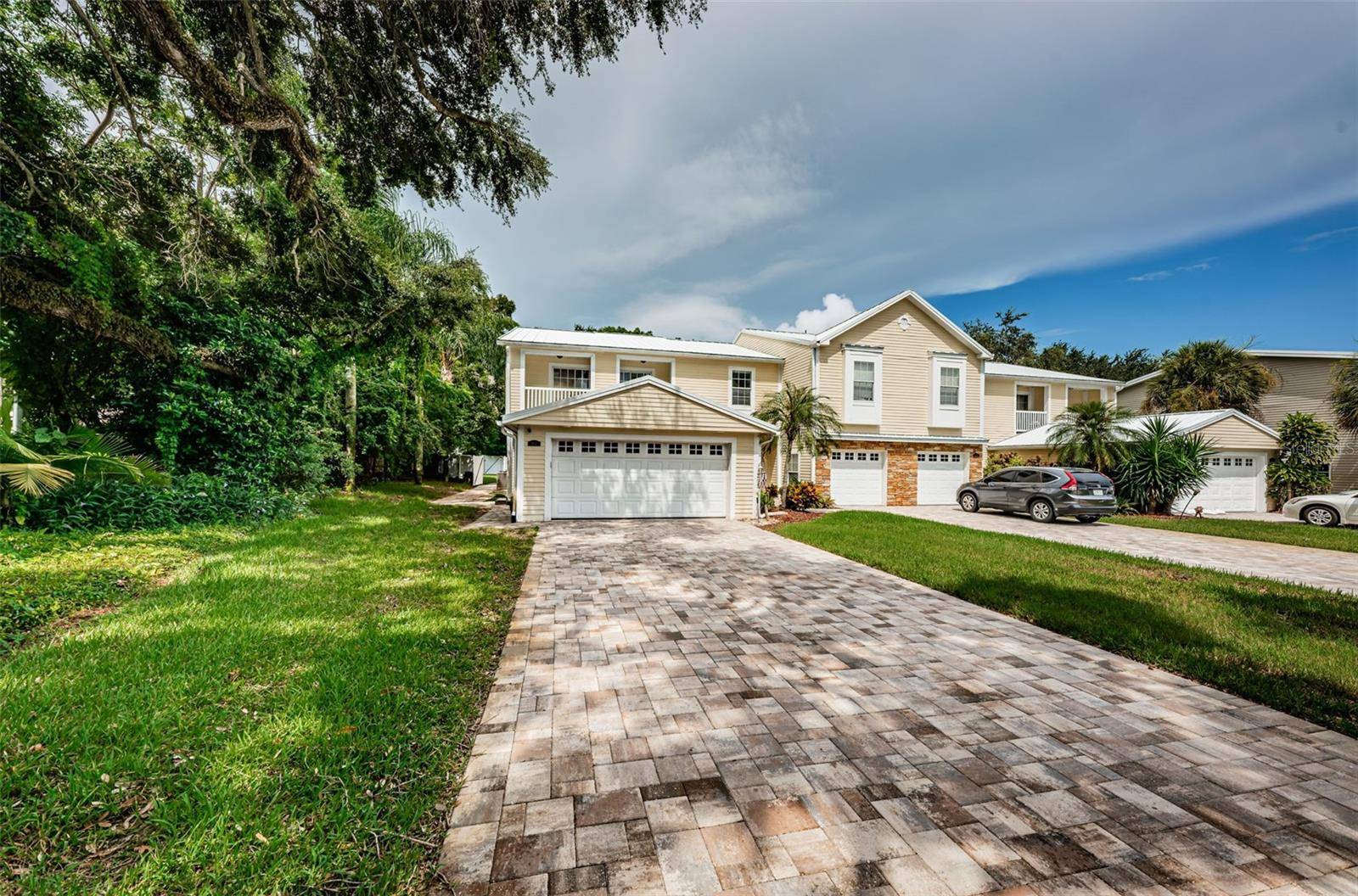 Safety Harbor, FL 34695,903 WOODBRIDGE CT