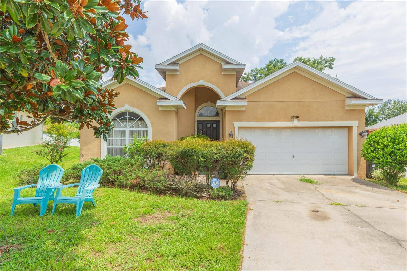 Dade City, FL 33523,37118 HIGHLAND BLUFF CIR