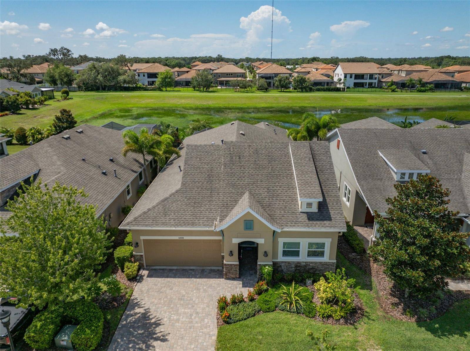 Lithia, FL 33547,13939 SWALLOW HILL DR