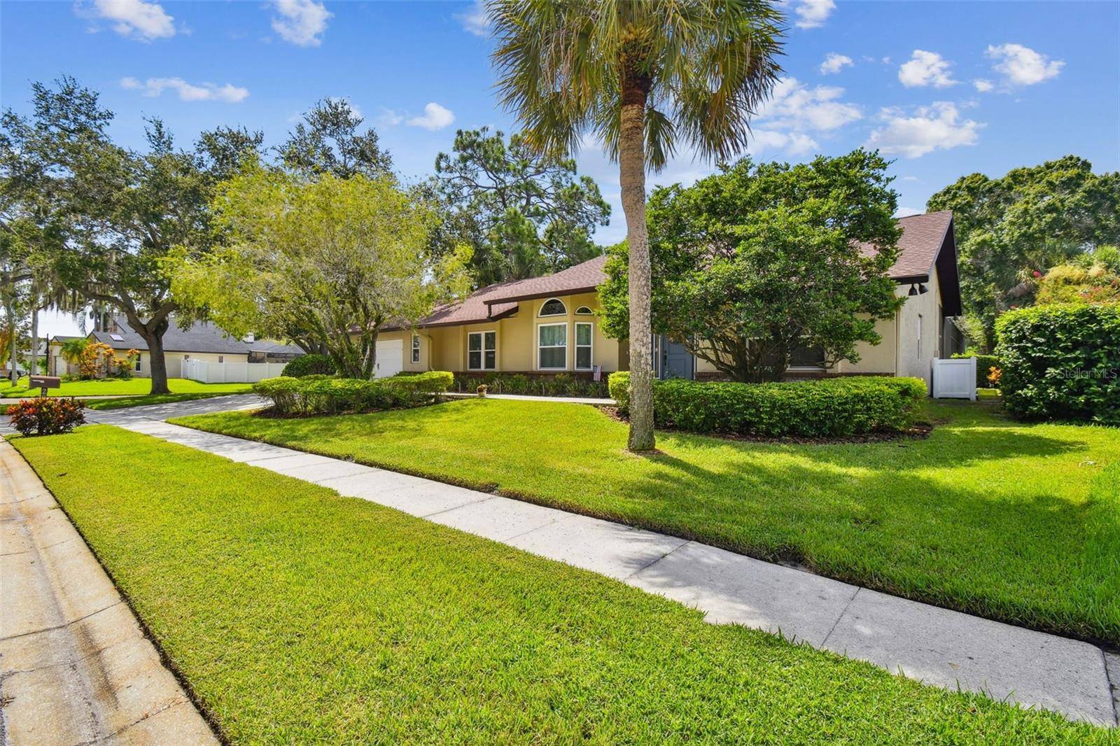 Oldsmar, FL 34677,20 WATER OAK WAY