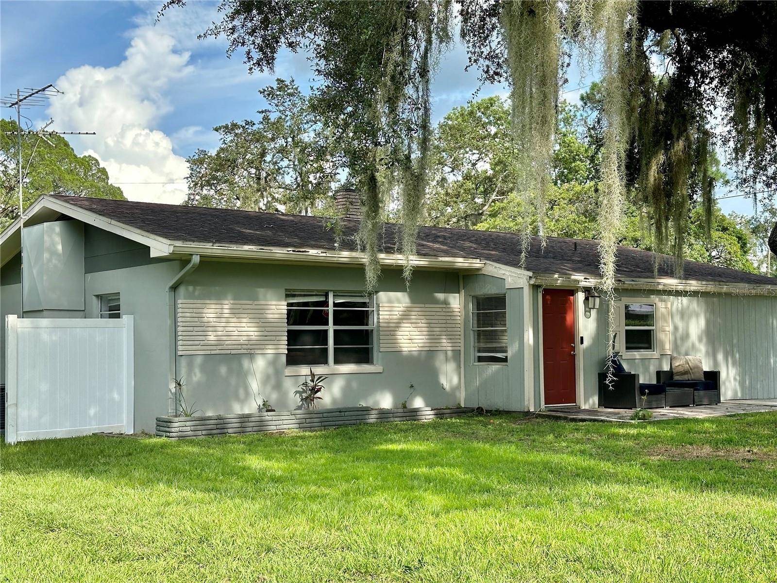 Zephyrhills, FL 33542,5928 17TH ST