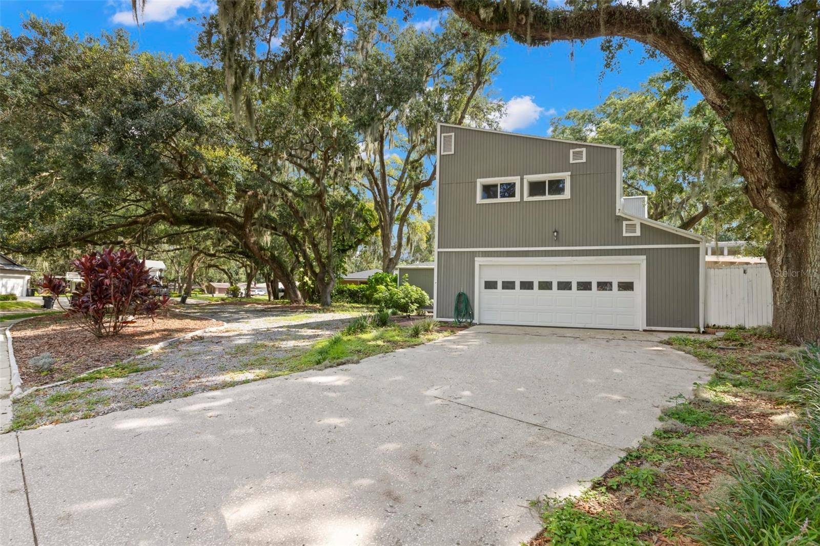 Lakeland, FL 33813,6318 CEDAR LN