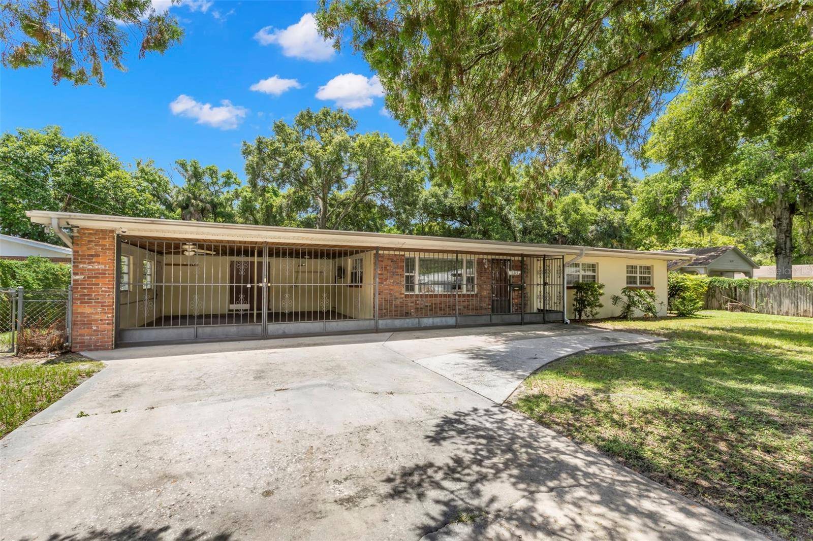 Tampa, FL 33603,1213 E FRIERSON AVE