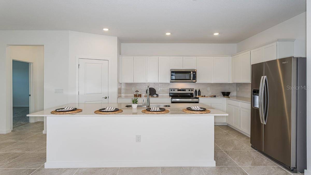 Ocala, FL 34476,6843 SW 90TH LOOP